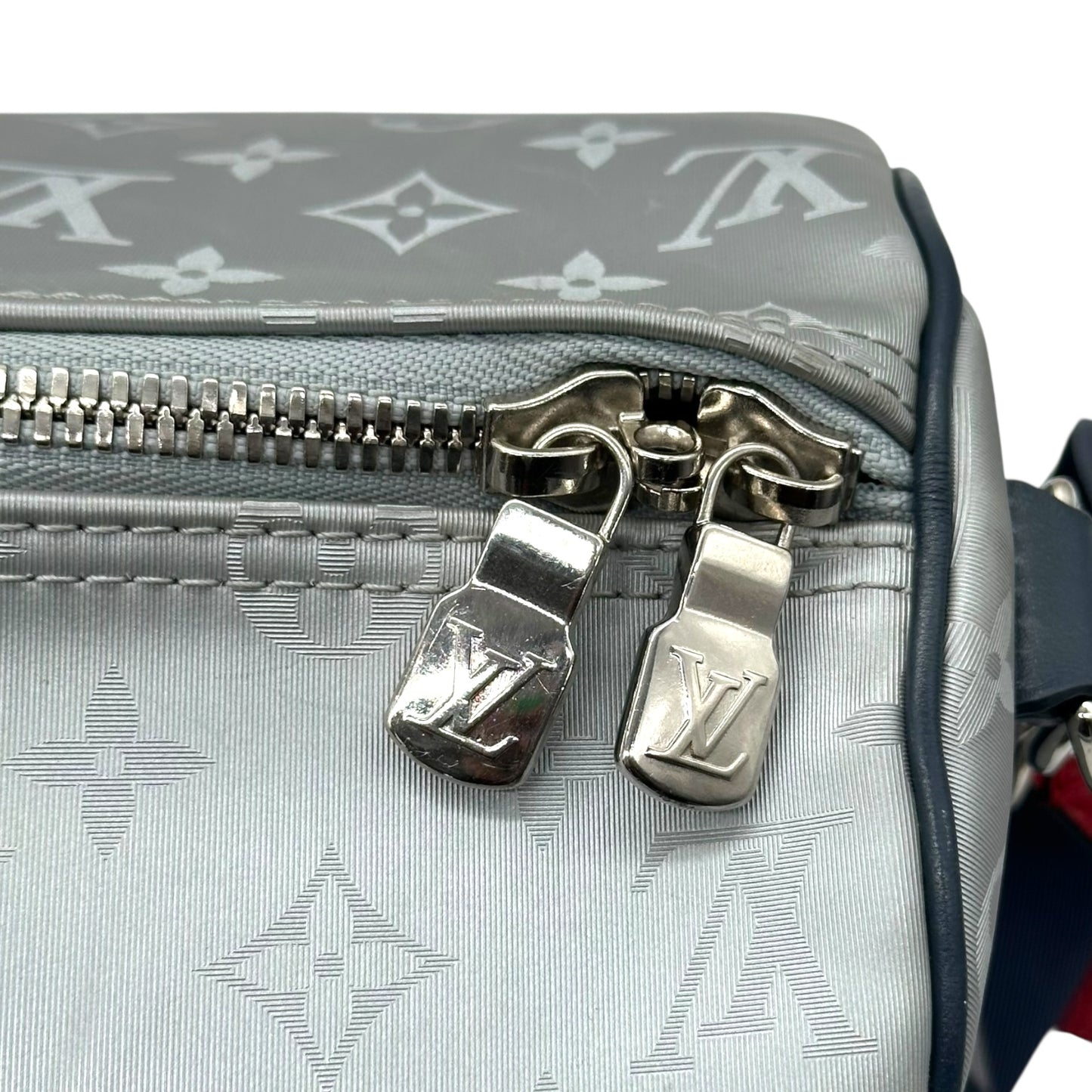 Louis Vuitton 3M Monogram Satellite Bandouliere 50 Duffle Bag - Outfit Repeater