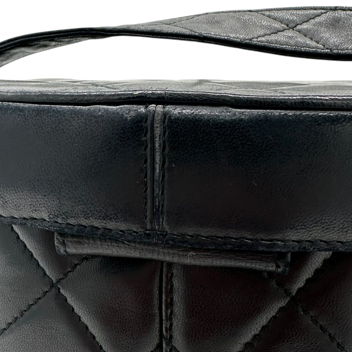 Chanel 80's Black Lambskin Crossbody Vanity Bag - Outfit Repeater