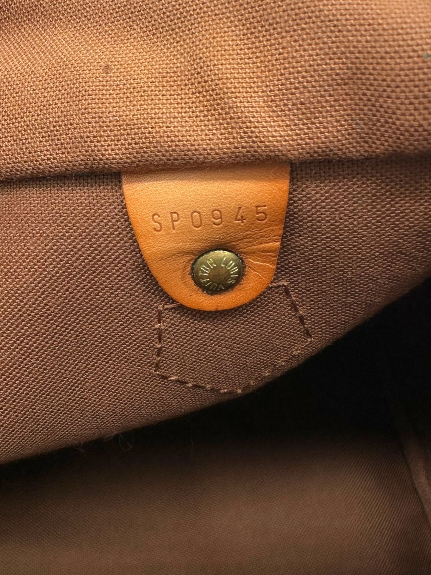 Louis Vuitton Monogram Canvas Speedy 25 Bag - Outfit Repeater