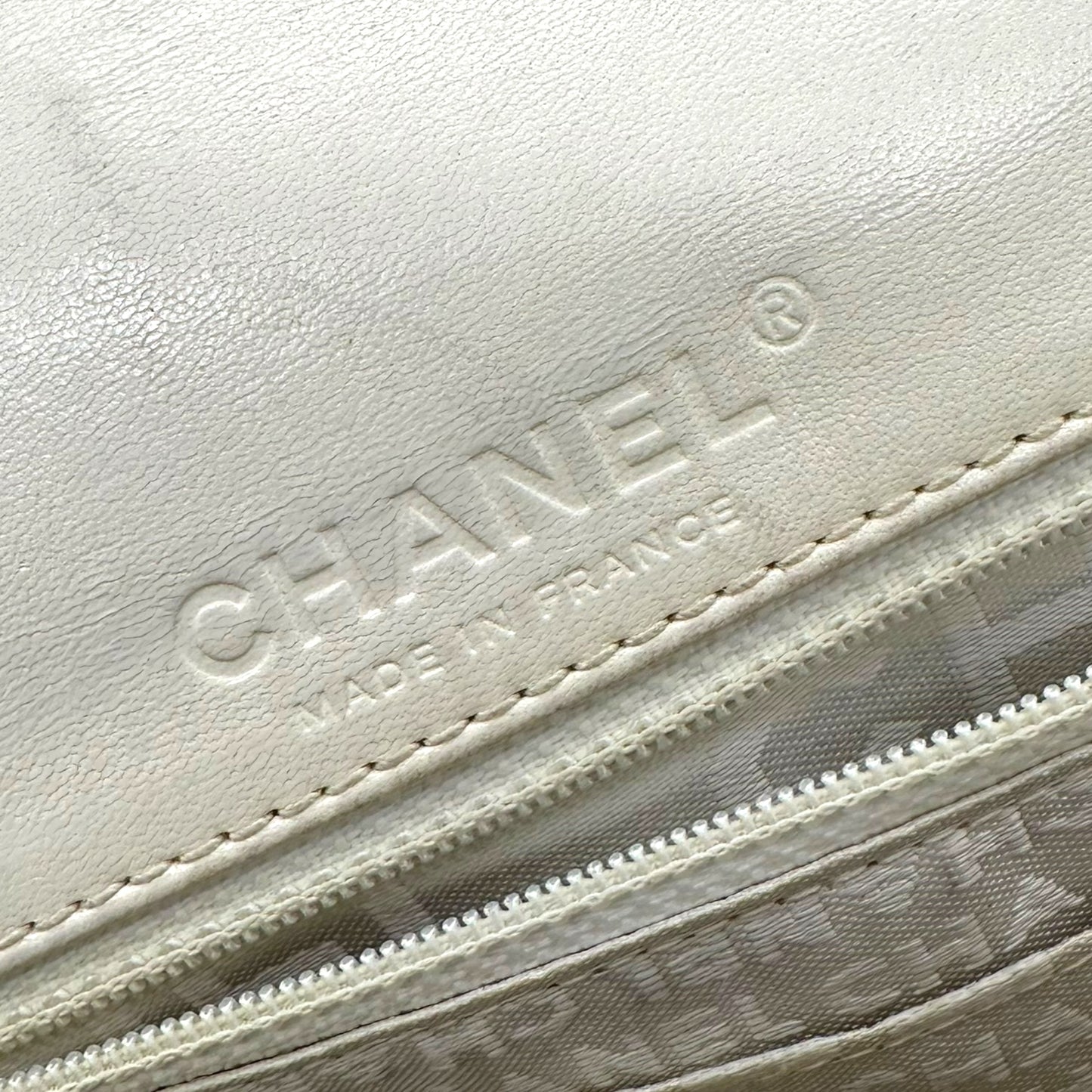 Chanel White Multi-Chian Chocolate Bar Medium Flap Bag