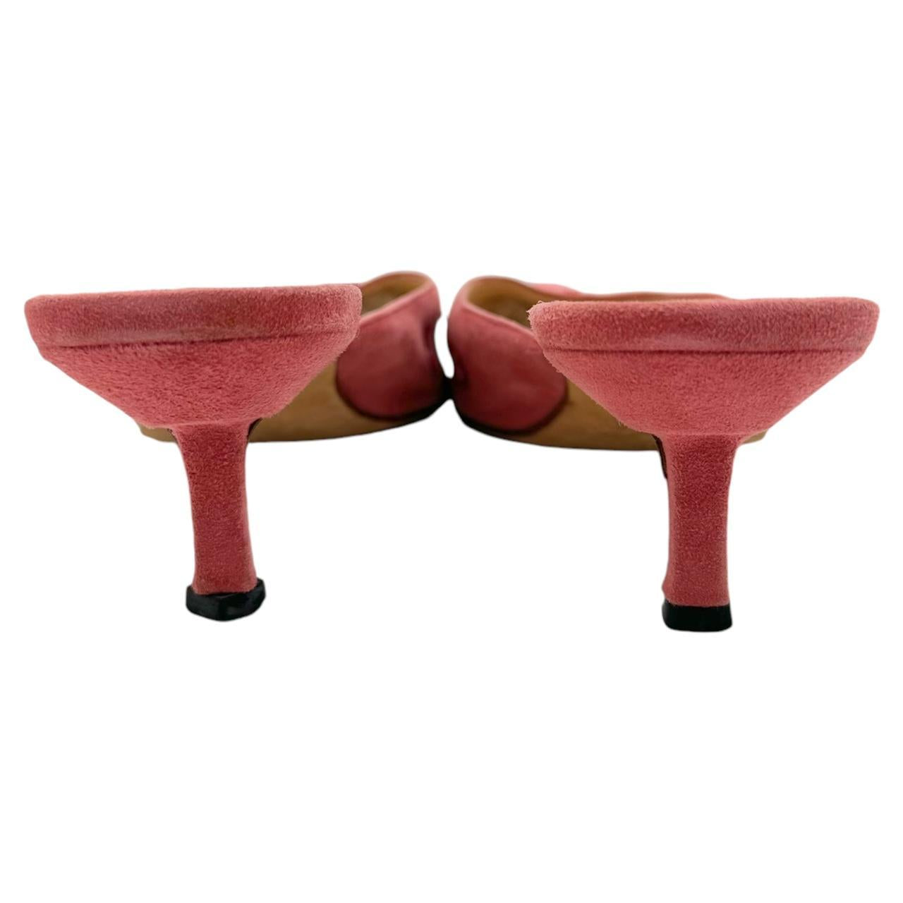 Manolo Blahnik Pink Suede Flower Applique Kitten Heels - Outfit Repeater