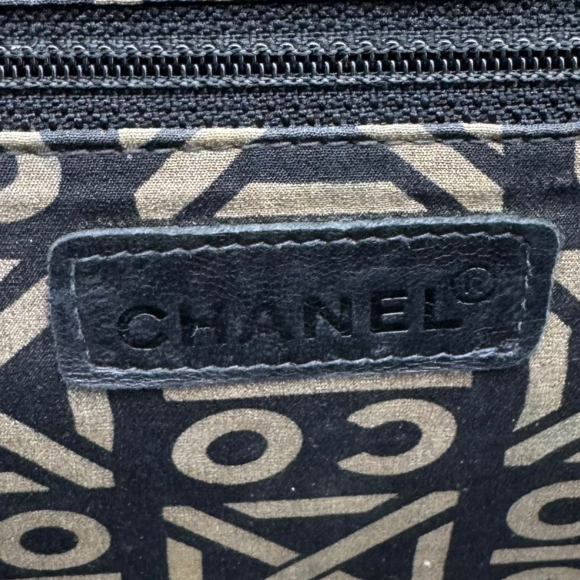 Chanel Black Lambskin Chocolate Bar Accordion Flap Bag 2000-02 - Outfit Repeater