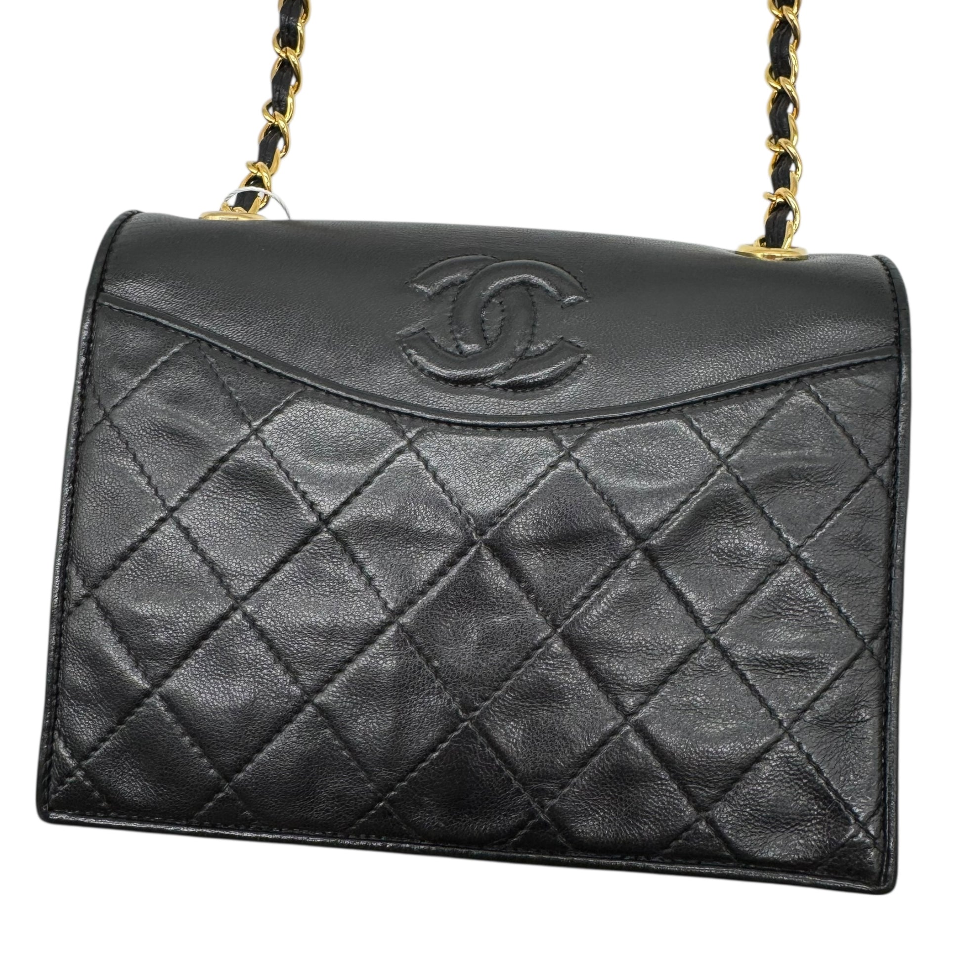 Chanel Black Lambskin Matelasse Quilted Crossbody Bag 1989-91 - Outfit Repeater