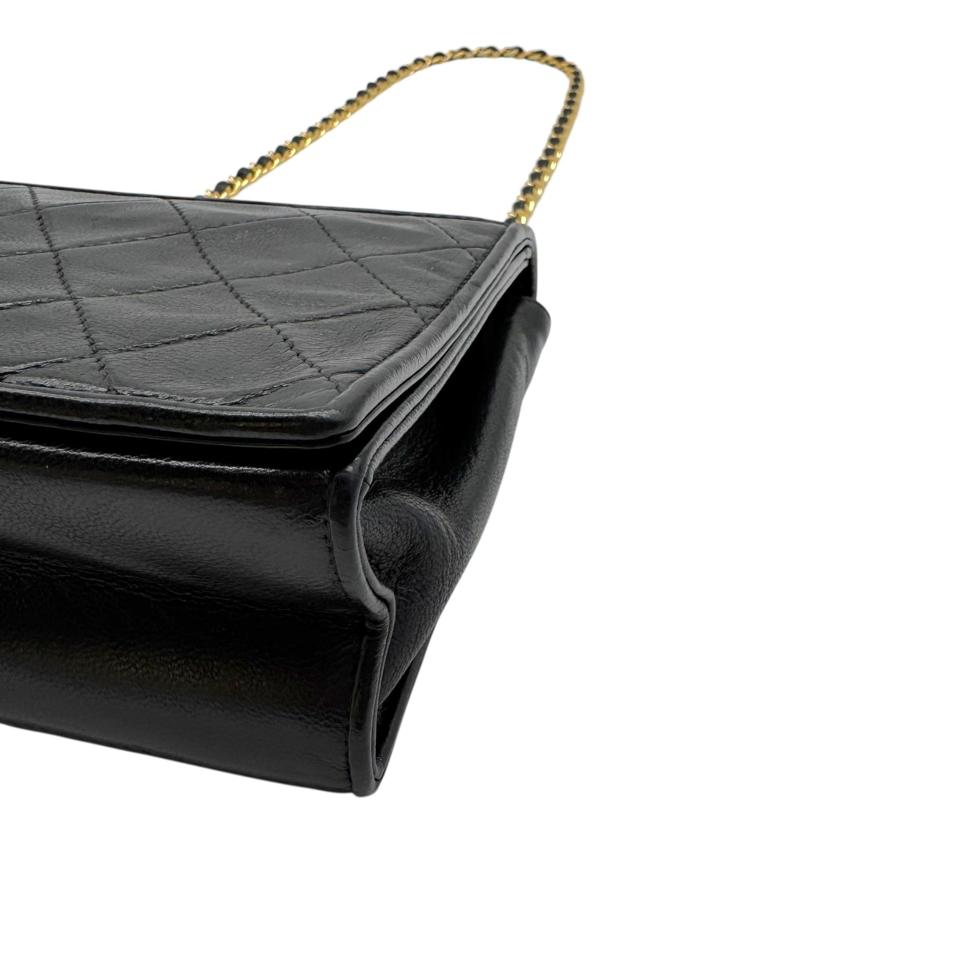 Chanel Black Lambskin Matelasse Quilted Crossbody Bag 1989-91 - Outfit Repeater