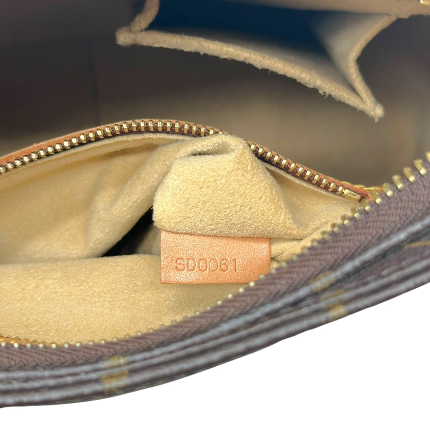 Louis Vuitton Monogram Looping MM Shoulder Bag