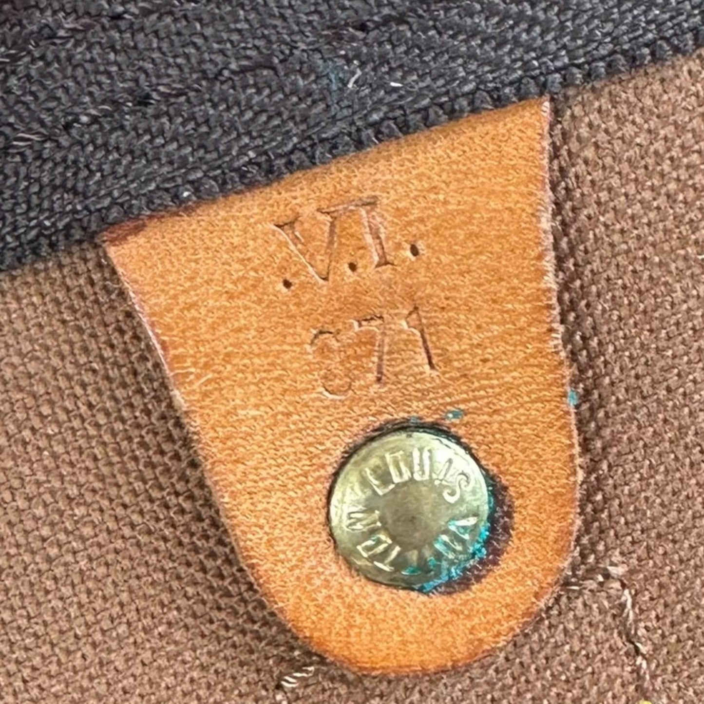 Louis Vuitton Monogram Bandouliere 55 Duffle Bag - Outfit Repeater