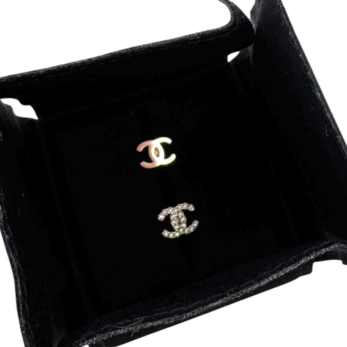 Chanel Gold Crystal Faux Lip Ring Ear Cuff Set
