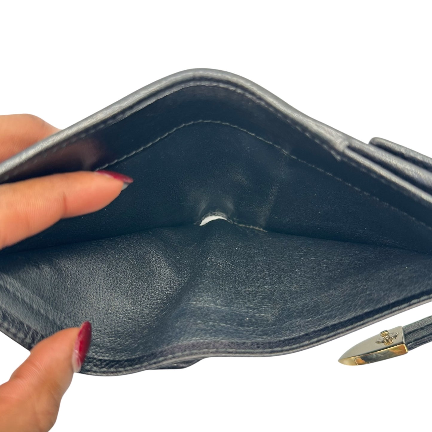 Gucci Black Guccissima Embossed Monogram Bi-Fold Wallet - Outfit Repeater