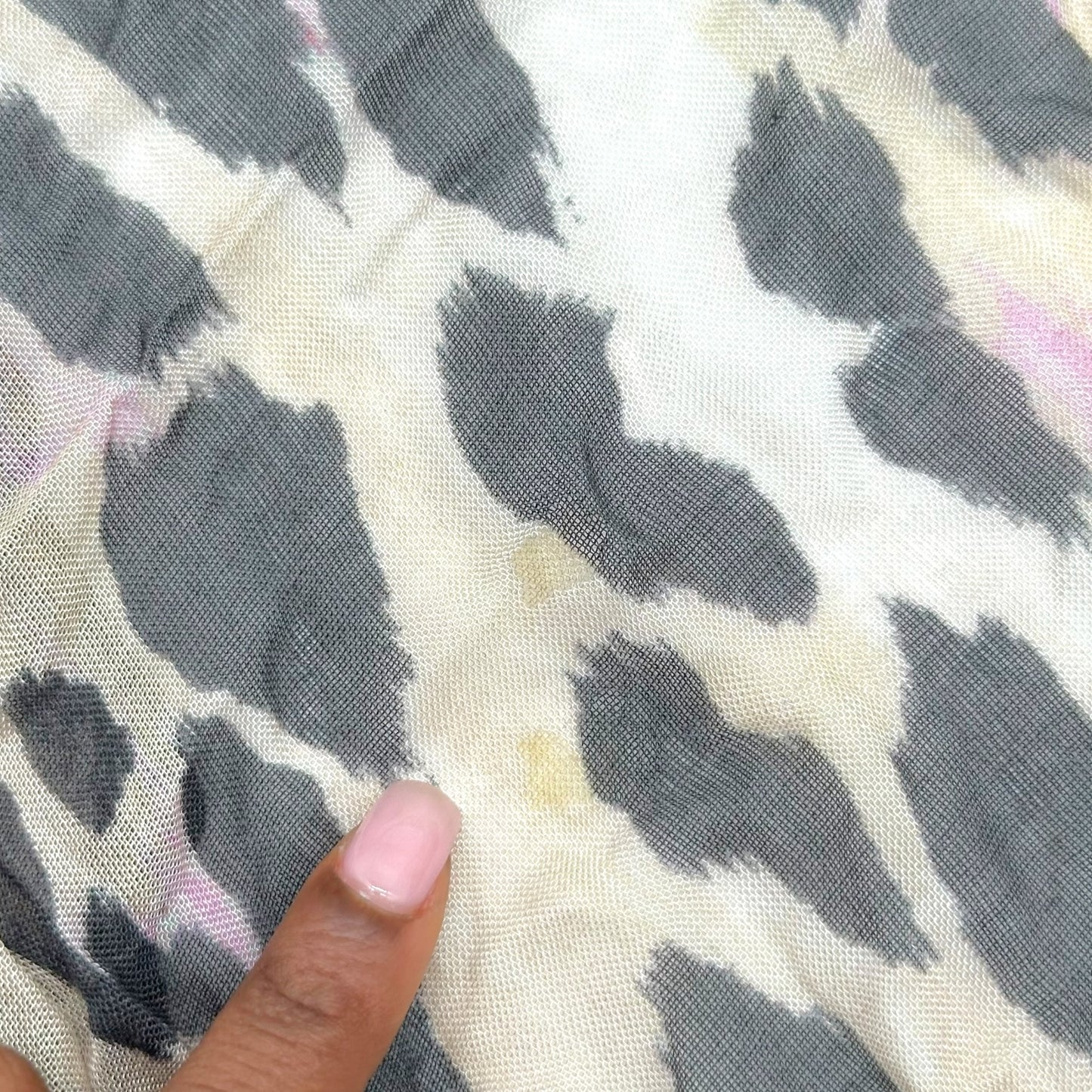 Roberto Cavalli Semi-Sheer Pink Leopard Print Stole Scarf