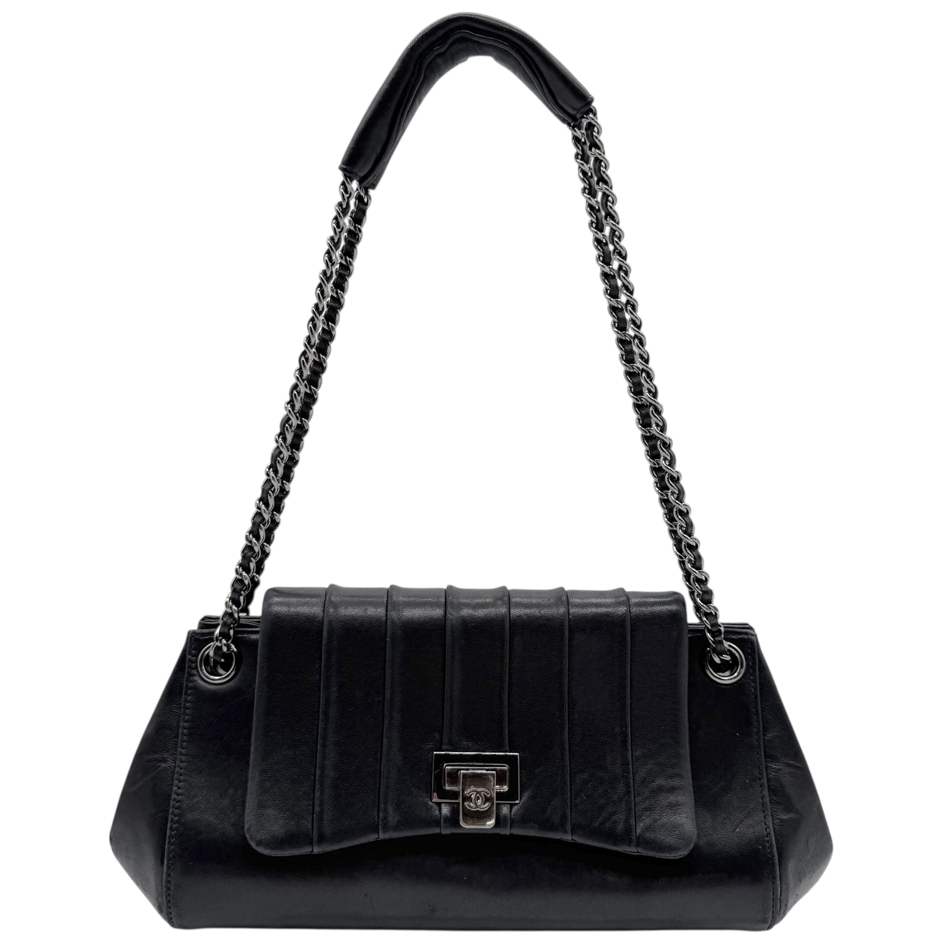 Chanel Black Lambskin Quilted Leather Accordion Shoulder Bag 2002-03 - Outfit Repeater