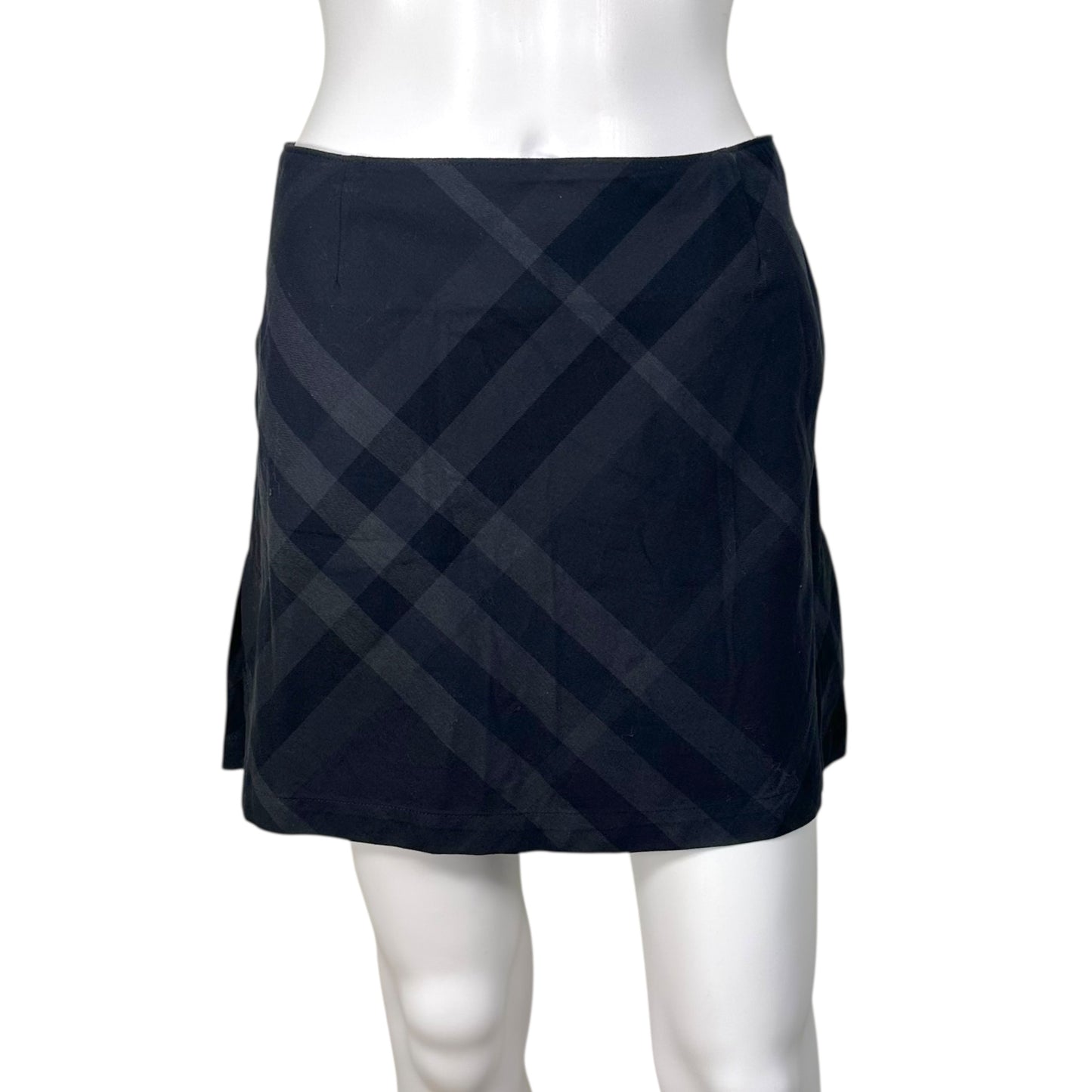 Burberry Golf Line Dark Gray / Black Nova Check Plaid A-Line Mini Skirt - Outfit Repeater