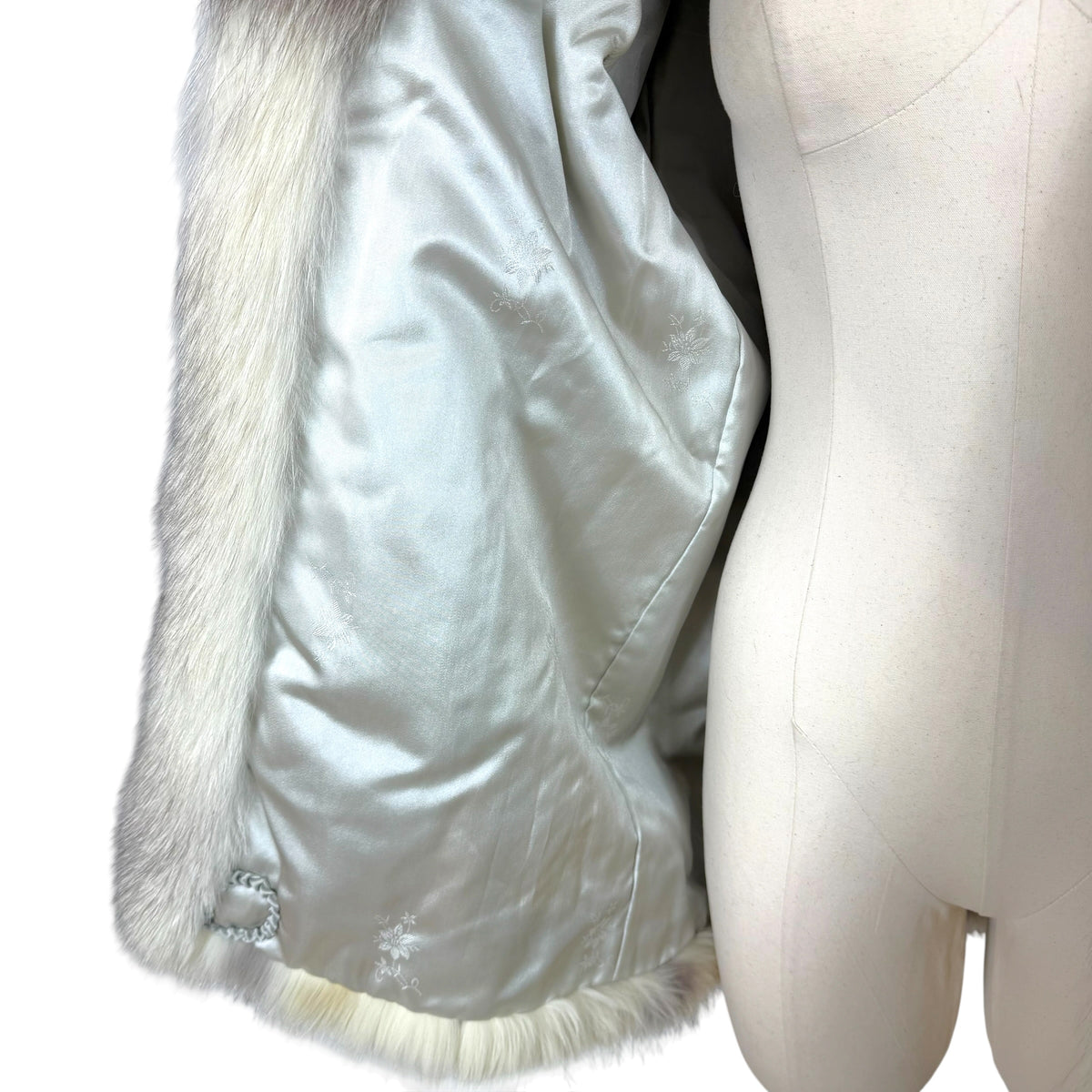 Saga Fox Silver Fox Fur Coat Ivory Gray 1990s Vintage