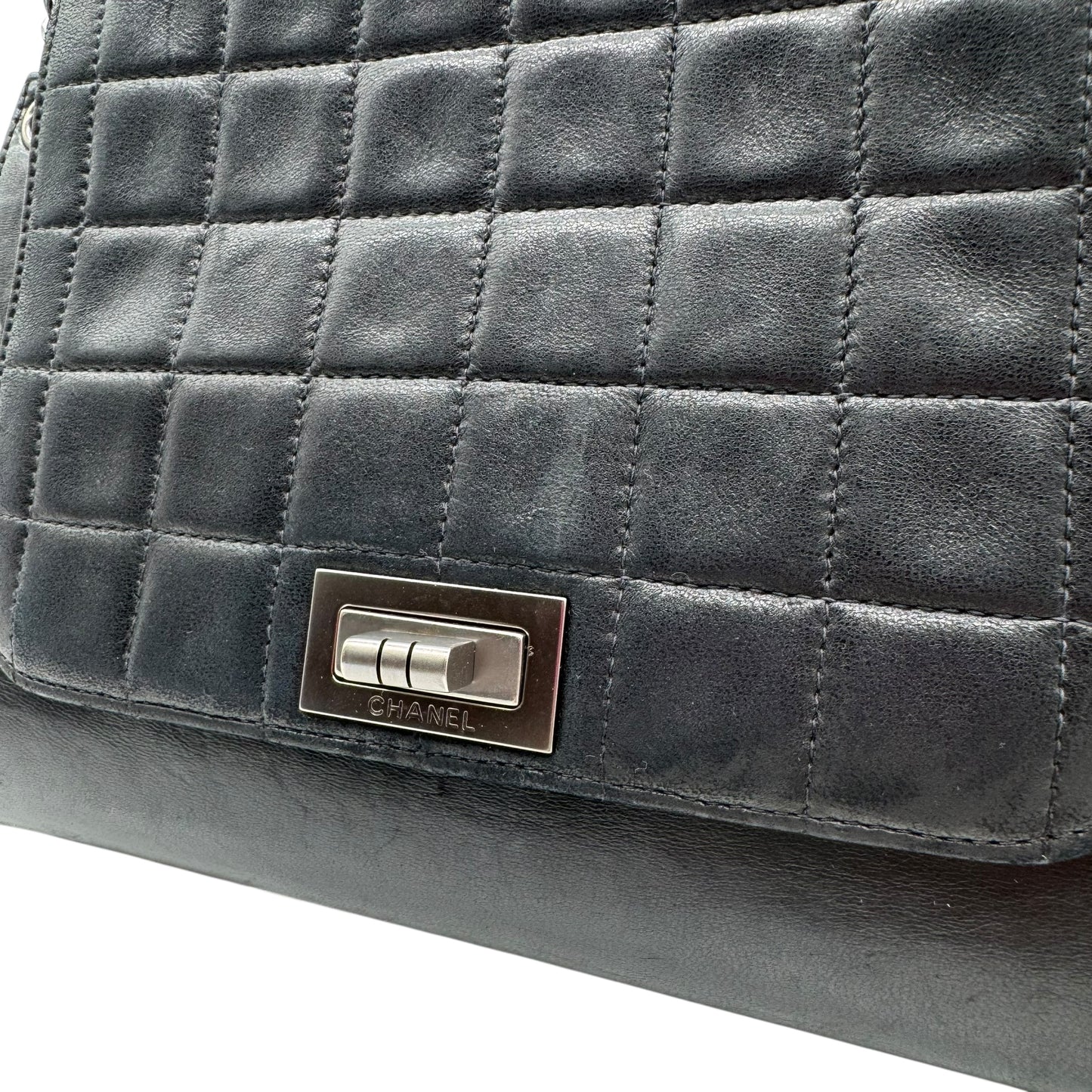 Chanel Black Lambskin Chocolate Bar Accordion Flap Bag 2000-02 - Outfit Repeater