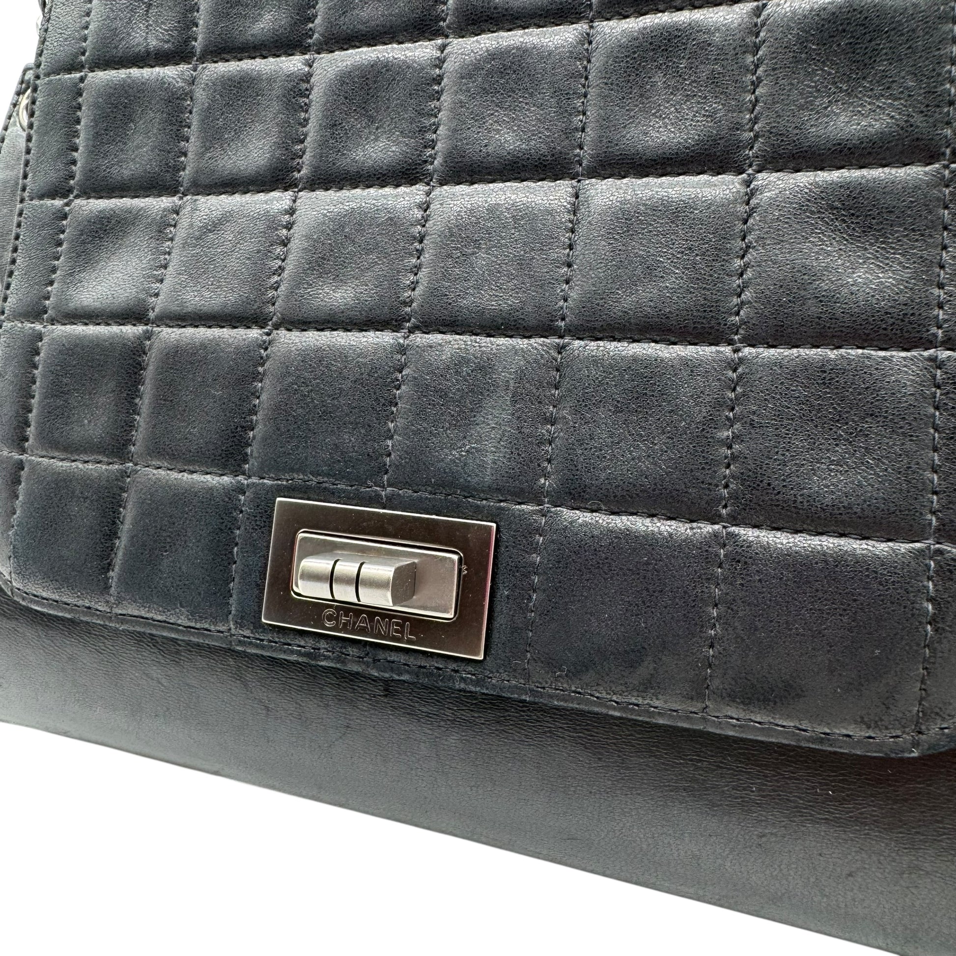 Chanel Black Lambskin Chocolate Bar Accordion Flap Bag 2000-02 - Outfit Repeater