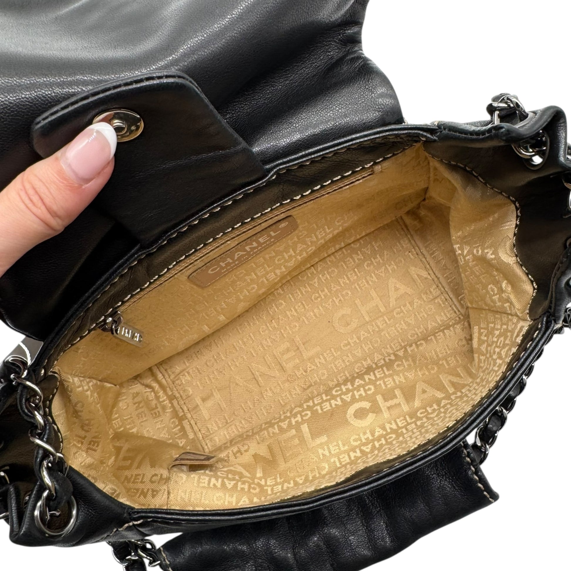 Chanel Black Lambskin Wild Stitch Quilted Shoulder Bag 2003-2004 - Outfit Repeater