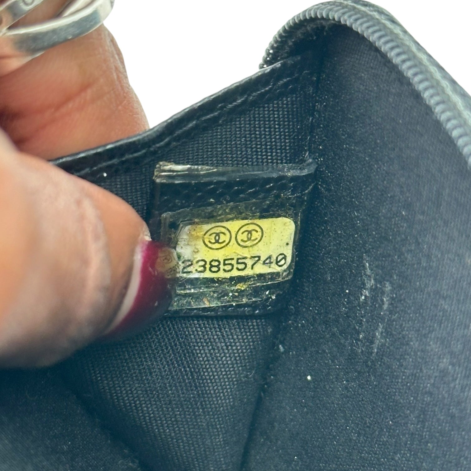 Chanel Black Caviar Contrast Stitch Key Pouch - Outfit Repeater