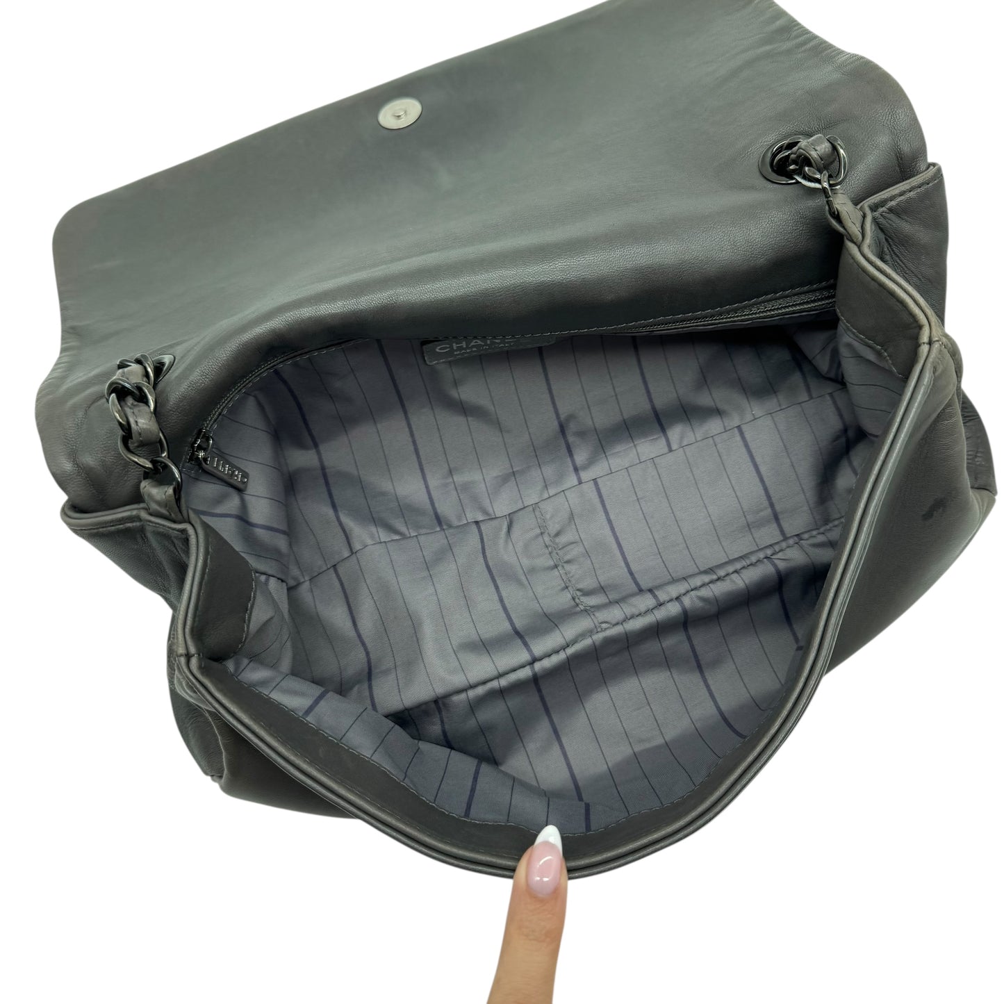 Chanel Gray & Black Studded CC Logo Lambskin Shoulder Bag 2008-09 - Outfit Repeater