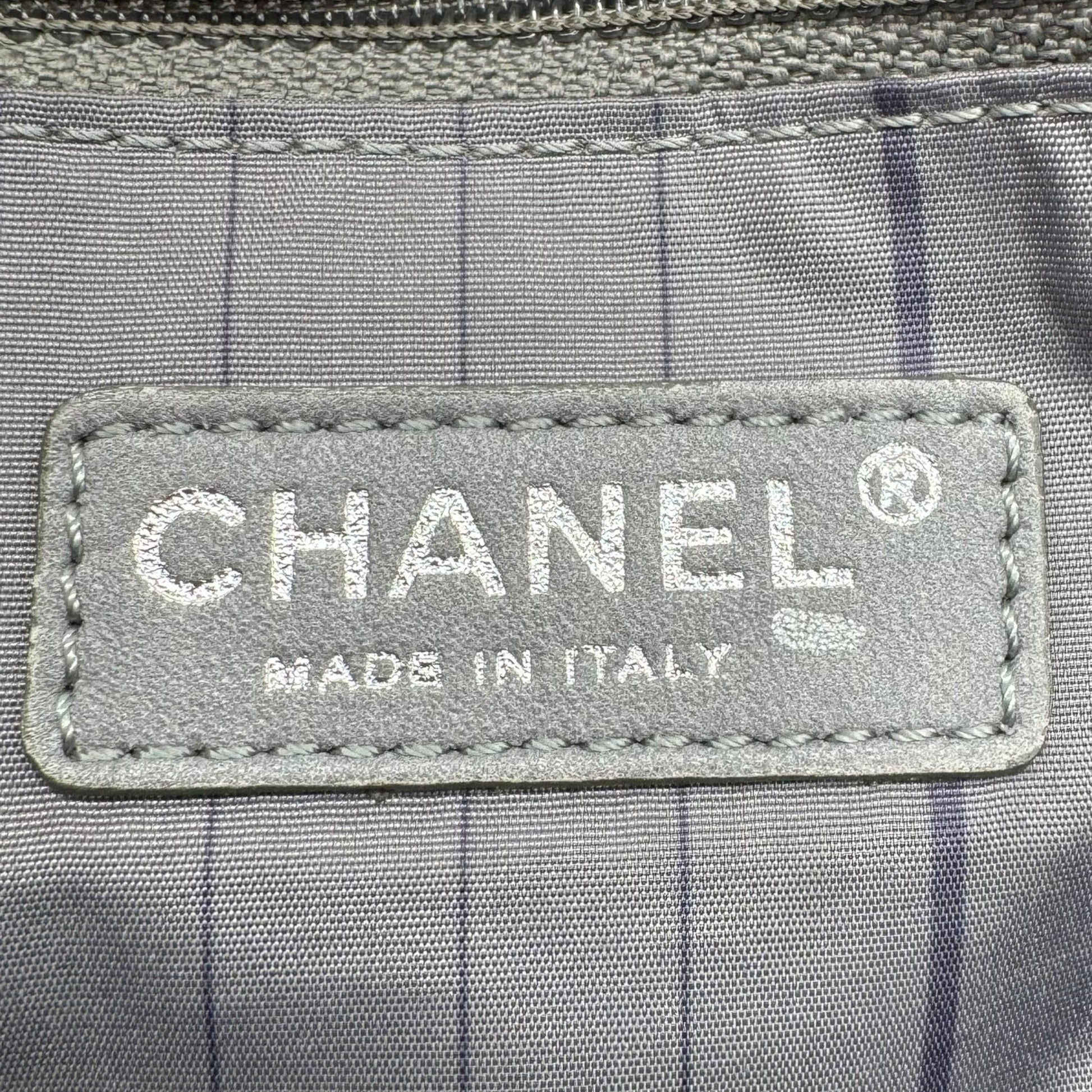 Chanel Gray & Black Studded CC Logo Lambskin Shoulder Bag 2008-09 - Outfit Repeater