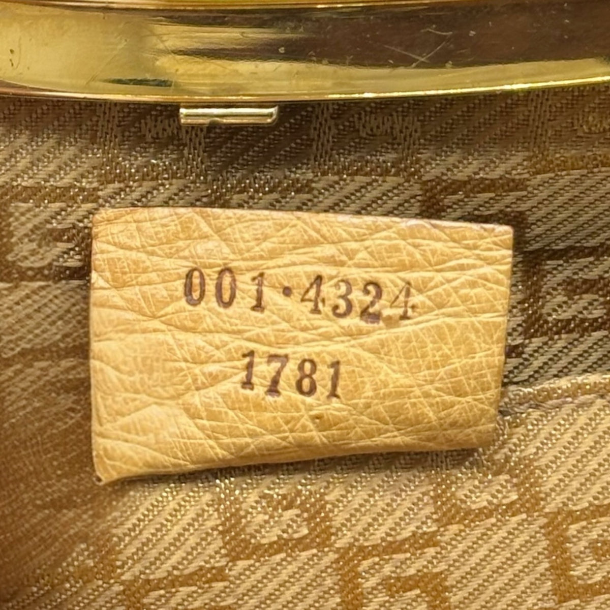 Gucci Shoulder Bag Tan Ostrich Mink Bamboo Handle