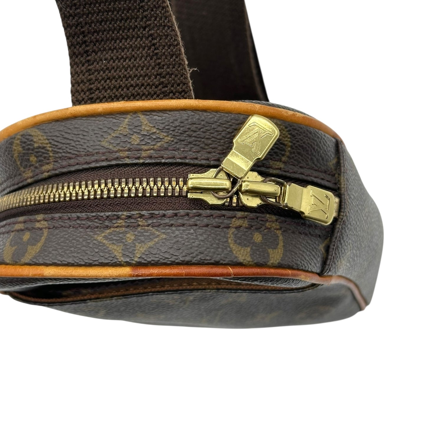 Louis Vuitton Classic Monogram Gange Chest Crossbody Bag - Outfit Repeater