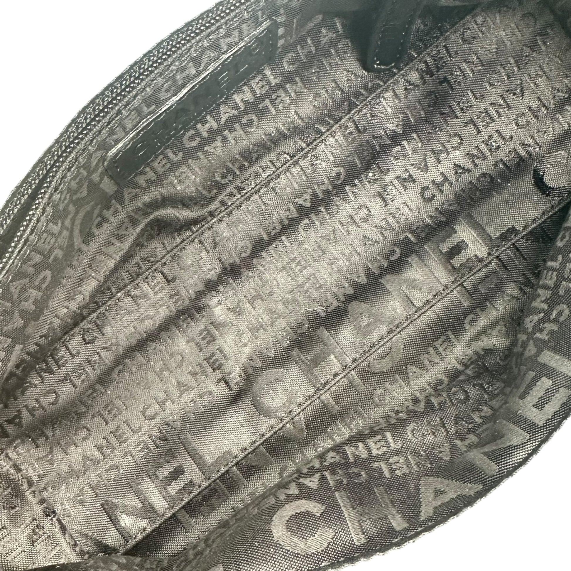 Chanel Chocolate Bar Lambskin Quilted Chain Strap Shoulder Bag - Outfit Repeater