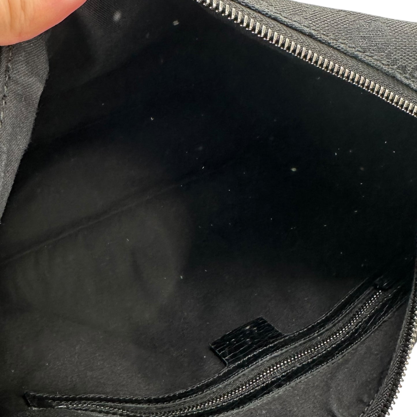 Gucci Black Monogram Horsebit Hobo Shoulder Bag - Outfit Repeater
