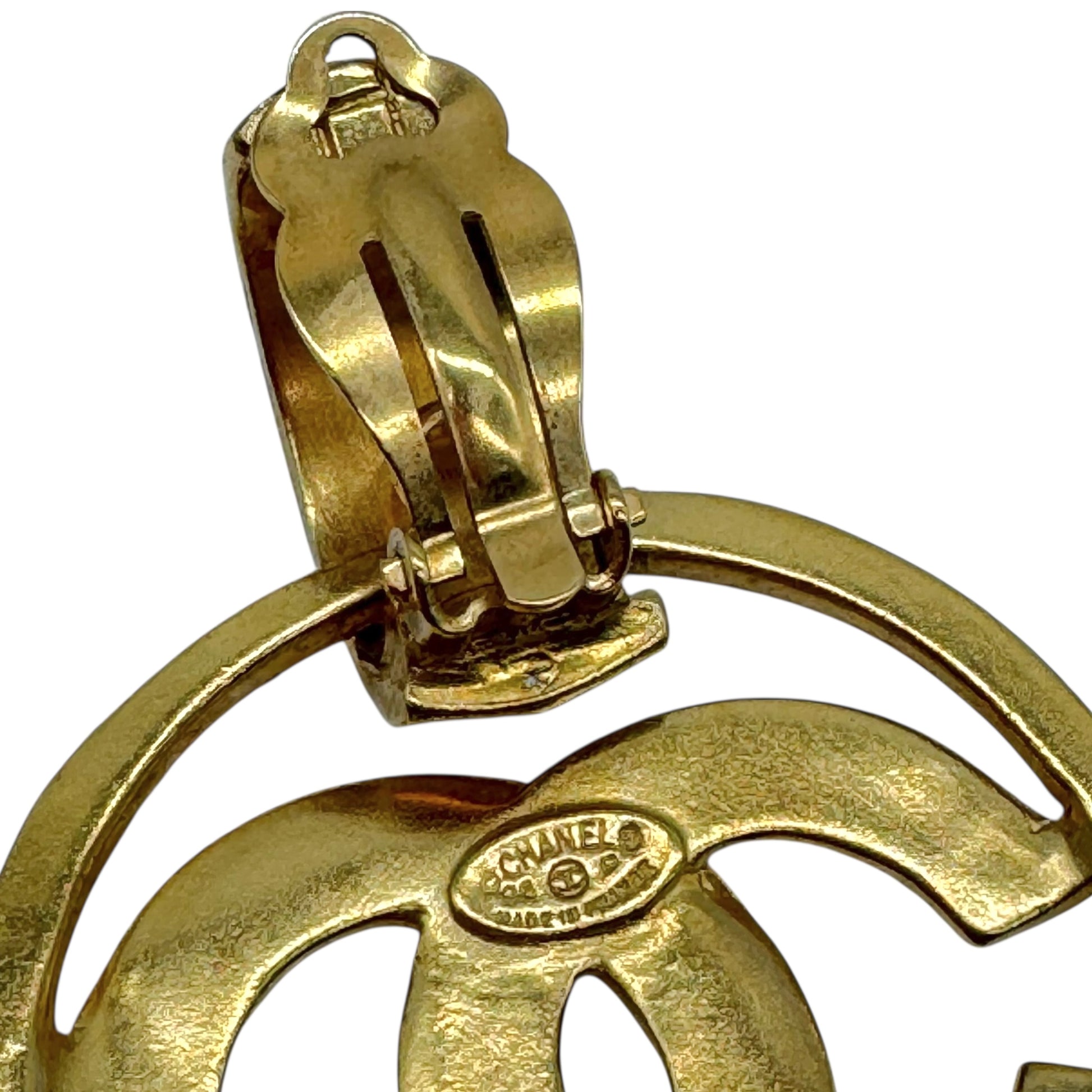 Chanel 90's Gold Plated Oversized CC Circle Clip-On Earrings - Outfit Repeater