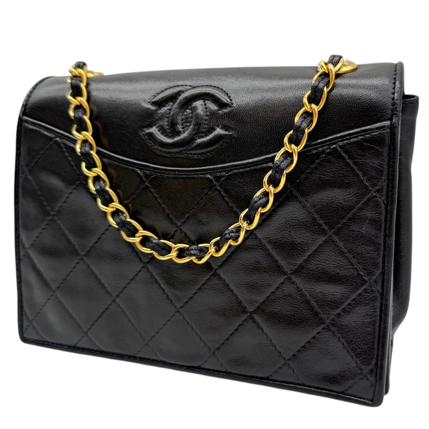Chanel Black Lambskin Matelasse Quilted Crossbody Bag 1989-91 - Outfit Repeater