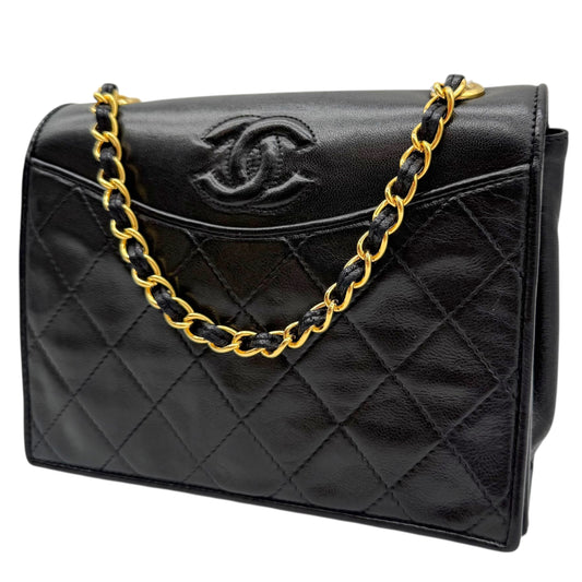Chanel Black Lambskin Matelasse Quilted Crossbody Bag 1989-91 - Outfit Repeater