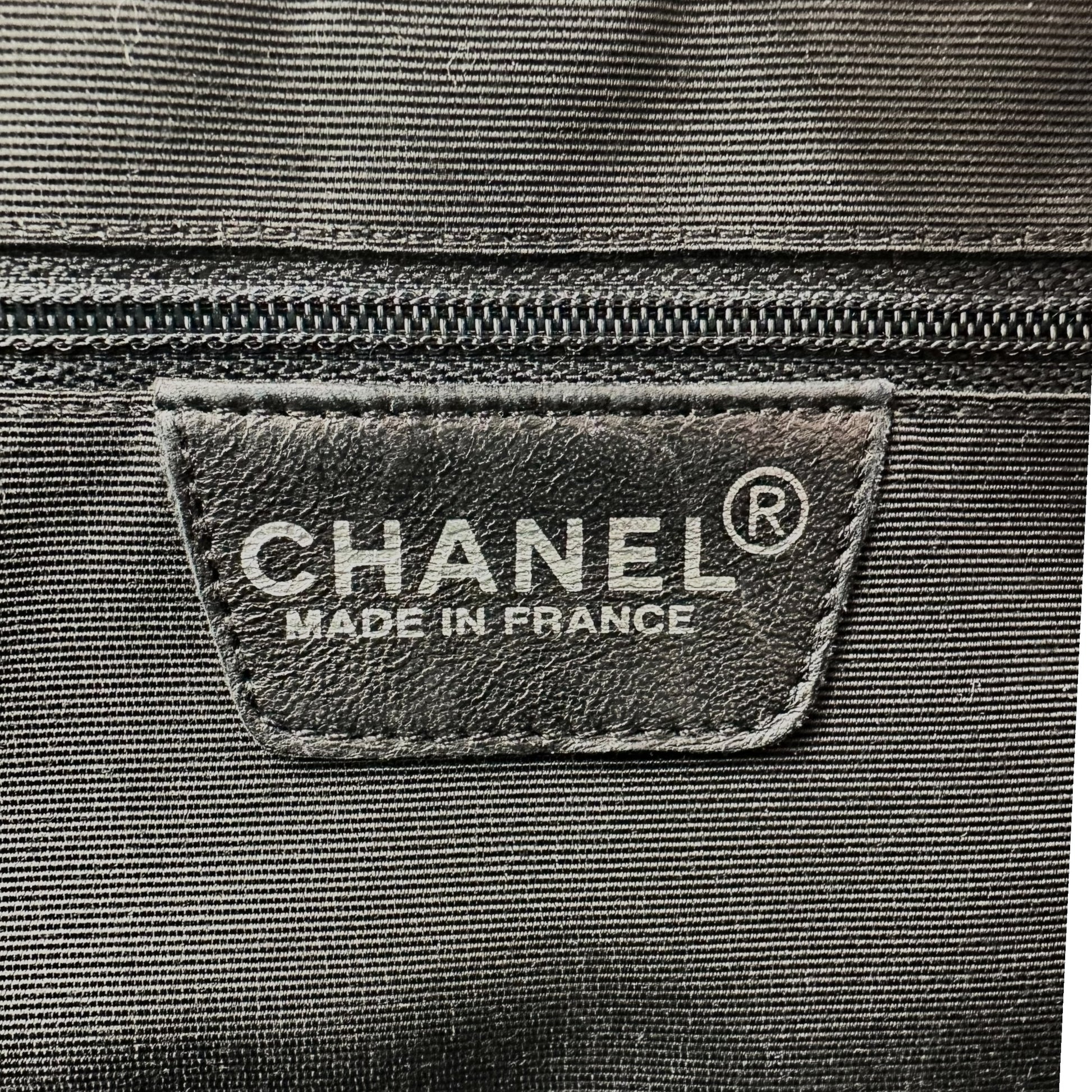 Chanel Multicolor Fringe Trim Shoulder Bag - Outfit Repeater