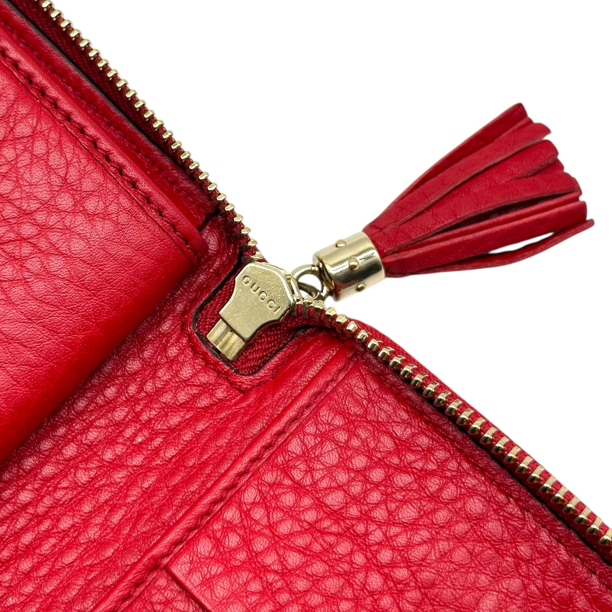 Gucci Red Leather Wallet with Zip Closure
