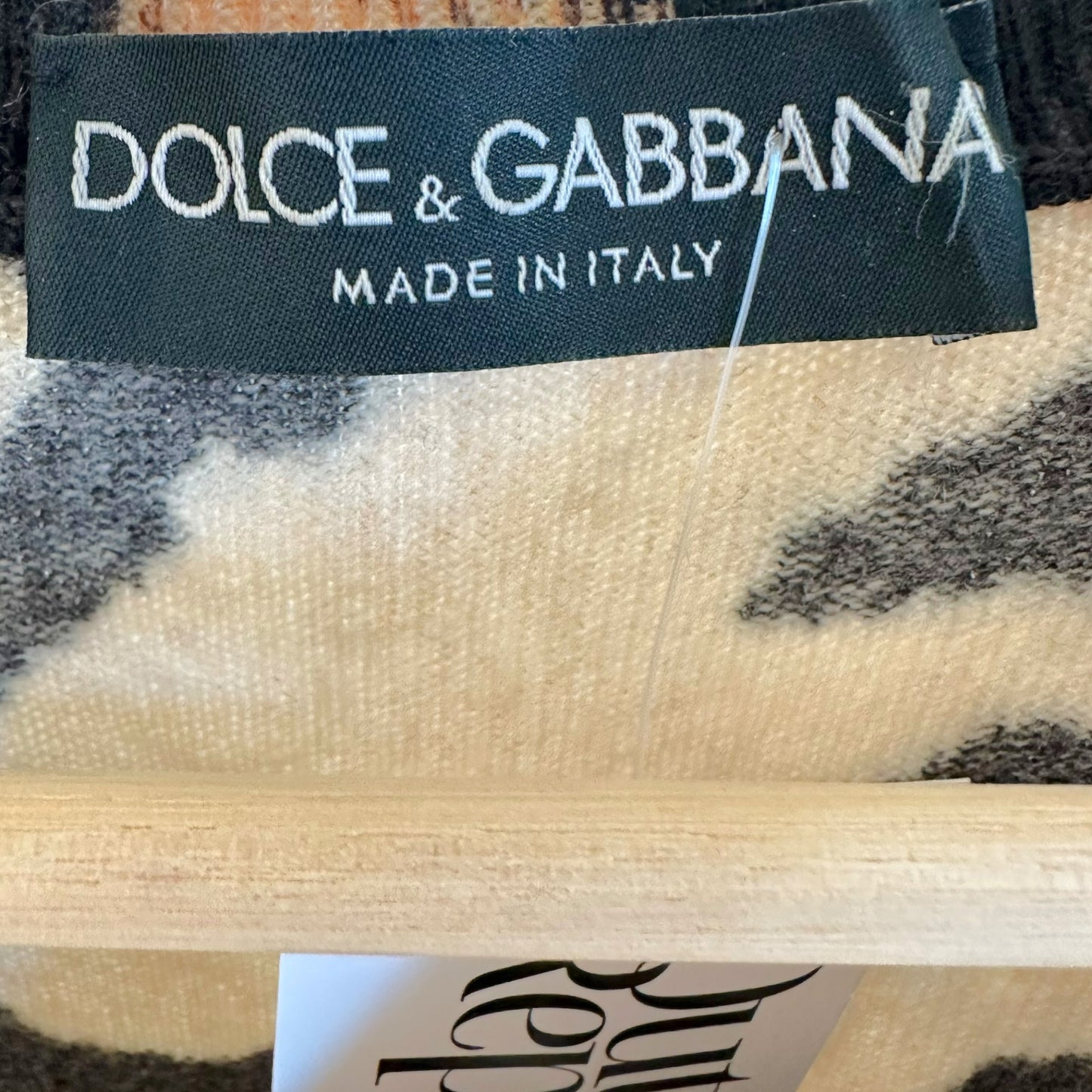 Dolce & Gabbana Tiger Print Cropped V-Neck Cashmere Sweater