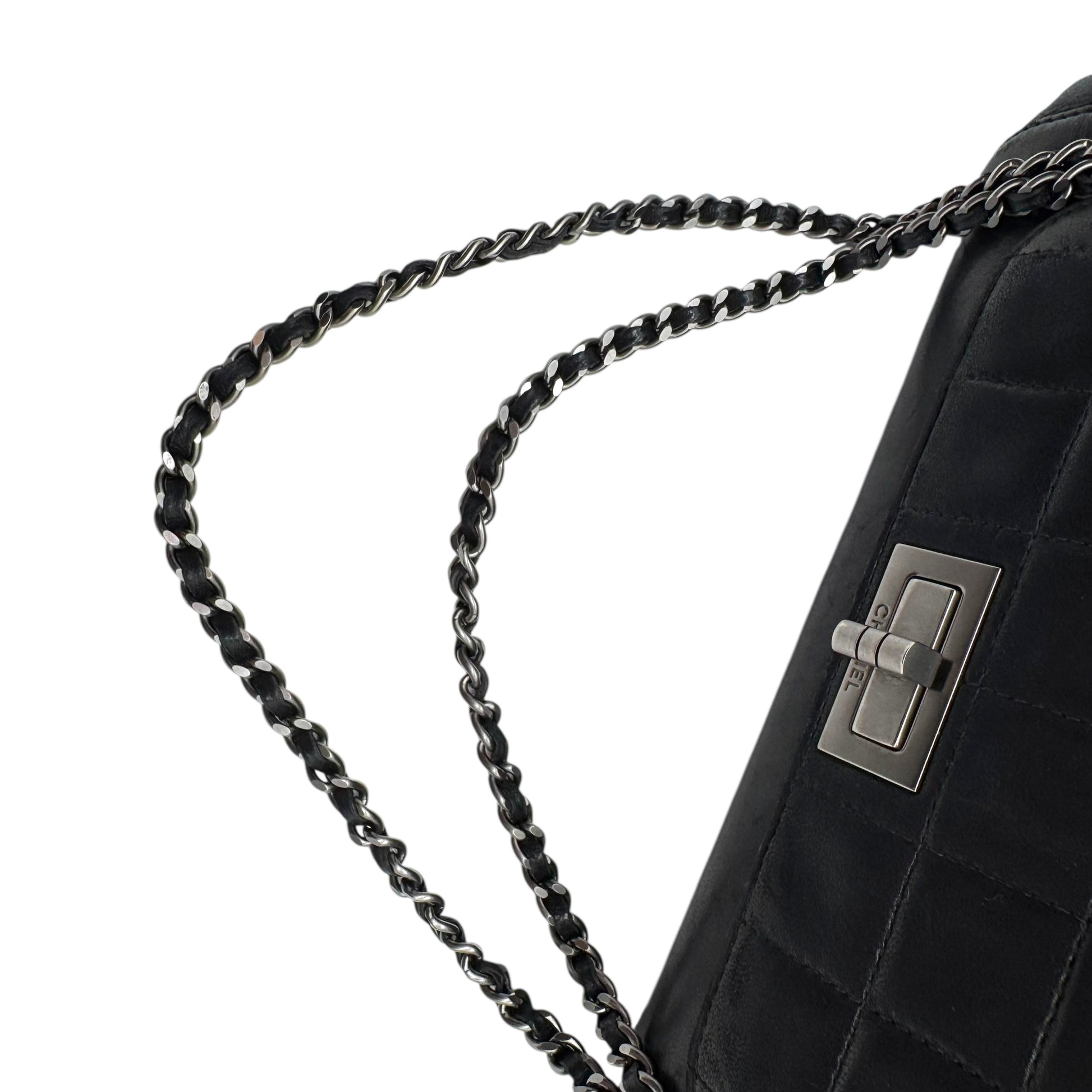 Chanel Black Lambskin Chocolate Bar Accordion Flap Bag 2000-02 - Outfit Repeater