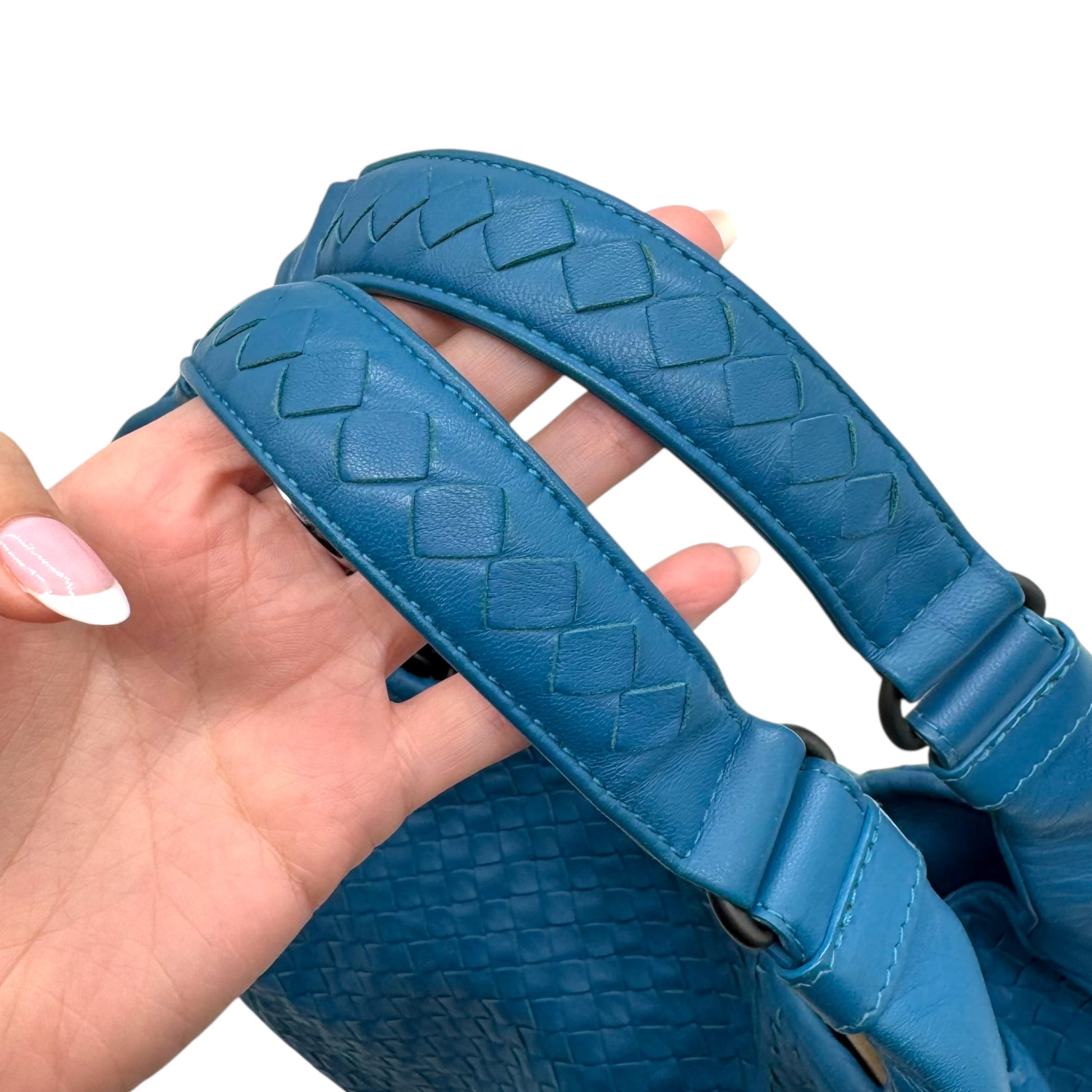 Bottega Veneta Blue Intrecciato Lambskin Large Hobo Shoulder Bag - Outfit Repeater