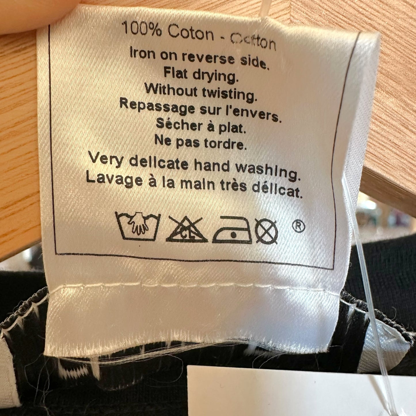 Christian Dior F/W 2001 'Asian Inspired' Embroidered J'Adore Dior T-Shirt