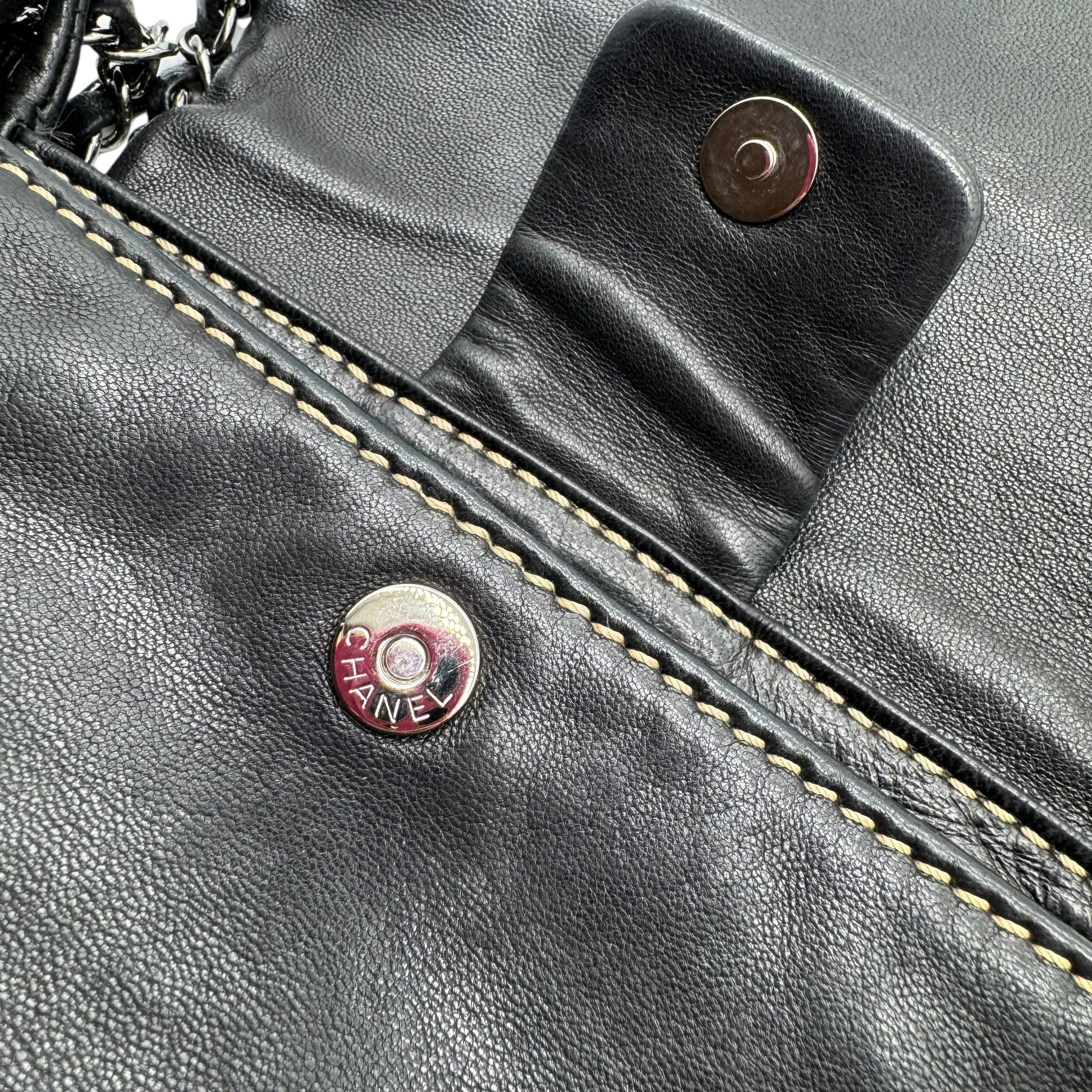 Chanel Black Lambskin Wild Stitch Quilted Shoulder Bag 2003-2004 - Outfit Repeater