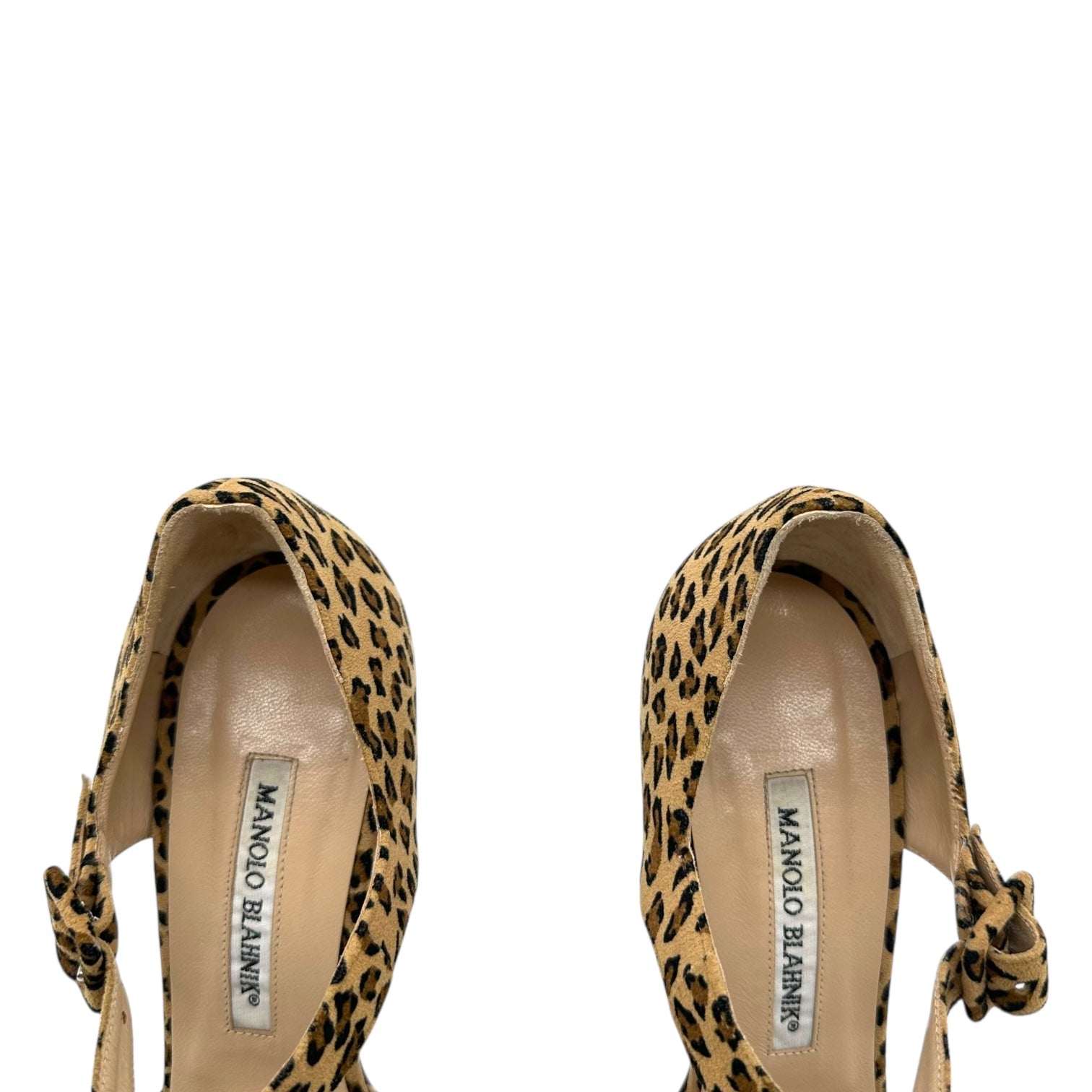 Manolo Blahnik Leopard Print Suede Suede Sandal Heels - Outfit Repeater