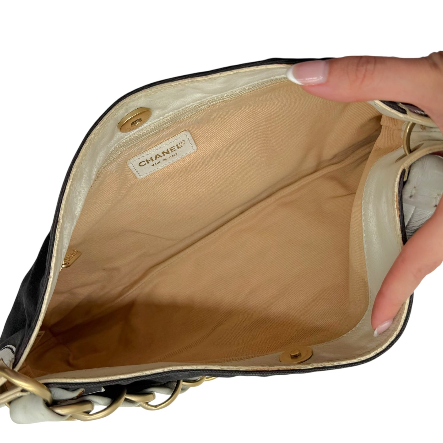 Chanel Black Canvas & White Leather CC Logo Shoulder Bag 2003-04 - Outfit Repeater