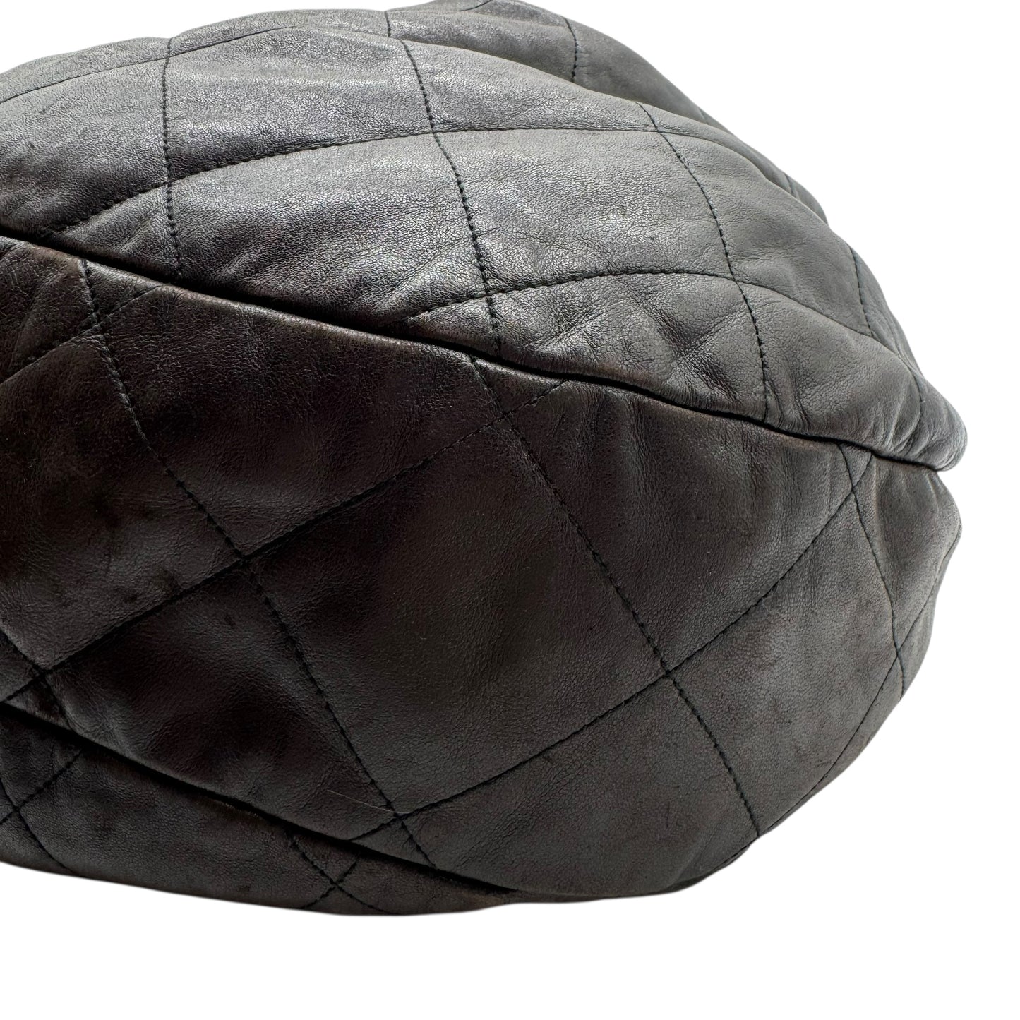 Chanel Black Matelasse Quilted Lambskin Oversized Ring Handle Hobo 1994-96] - Outfit Repeater