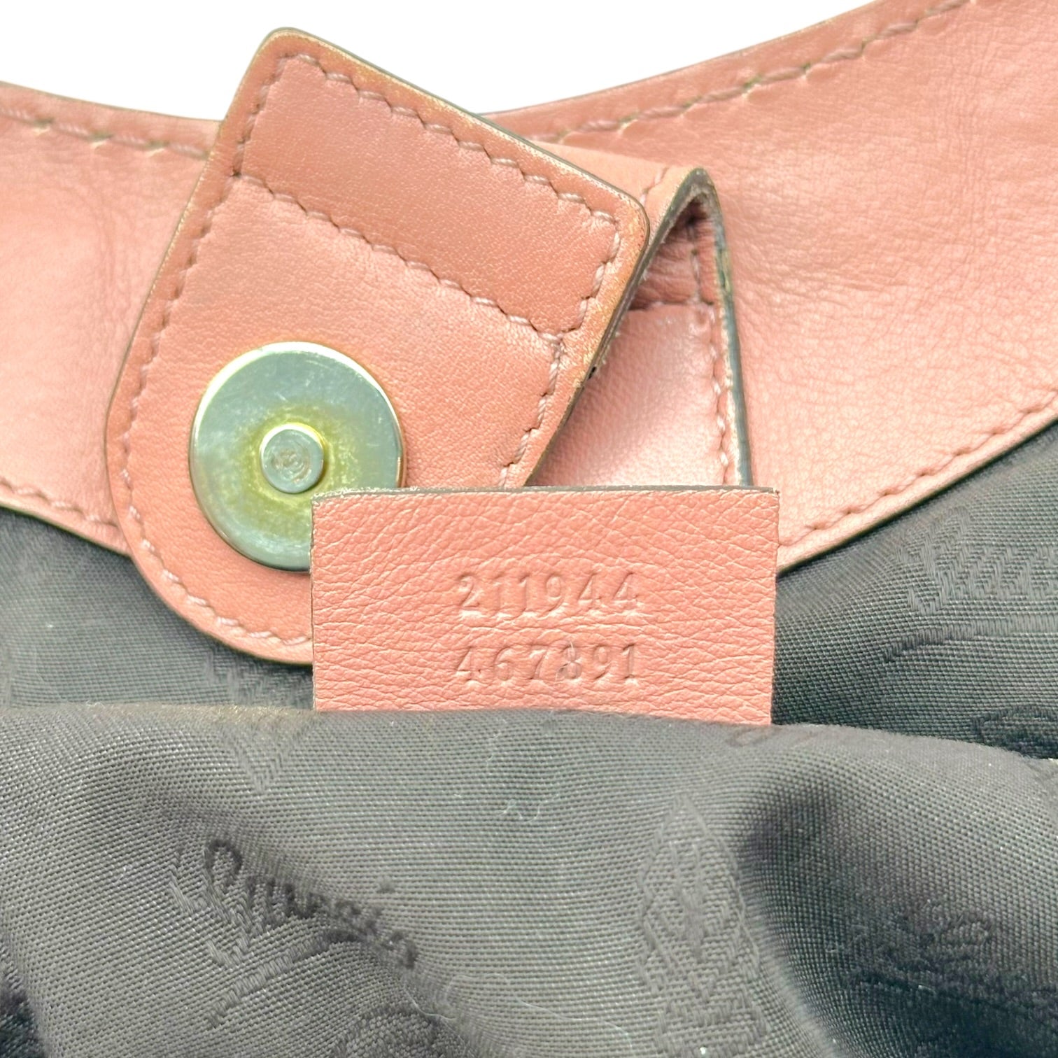 Gucci Small Sukey Shoulder Bag Dusty Rose Pink Leather