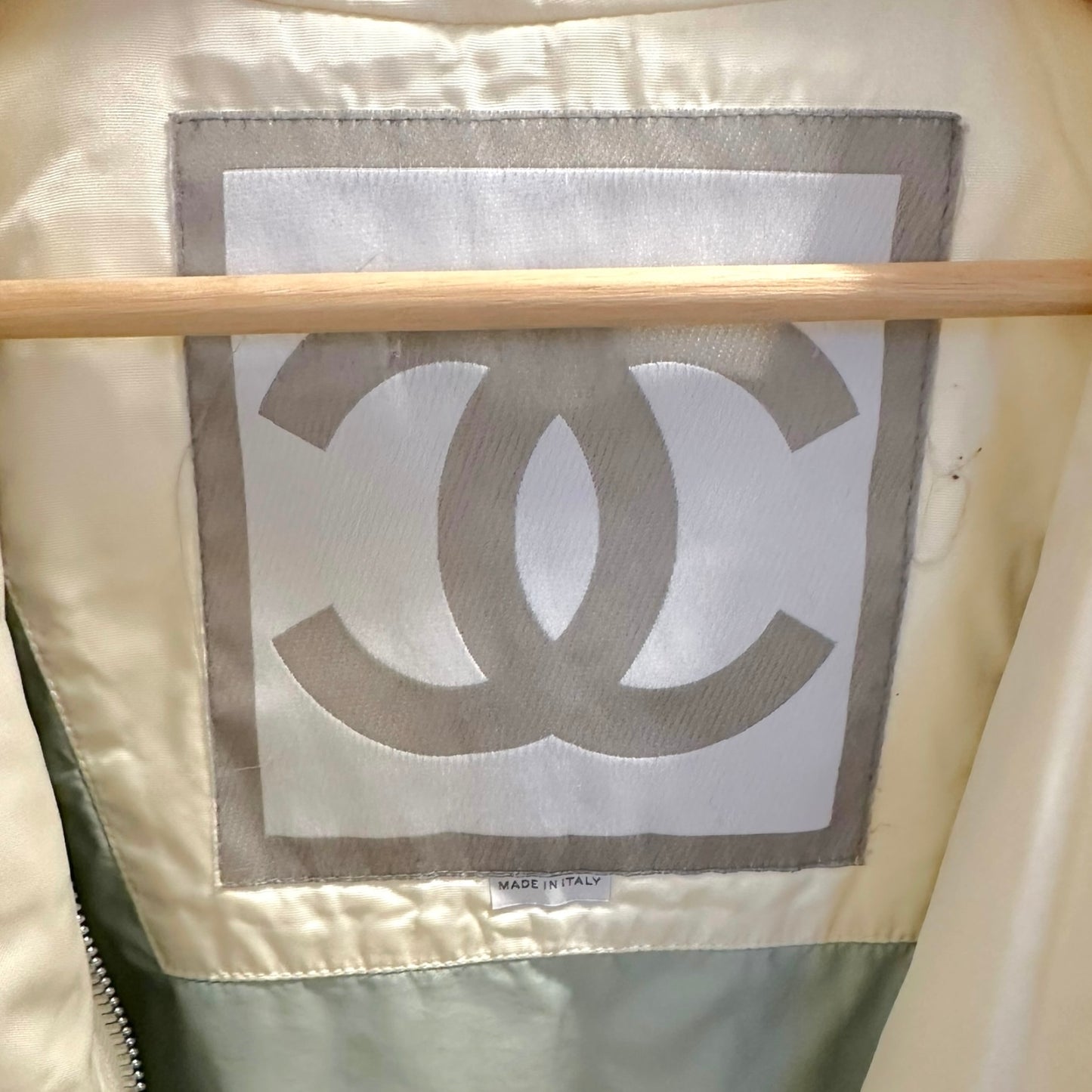 Chanel Sport Identification Autumn 2000 White Logo Puffer Coat