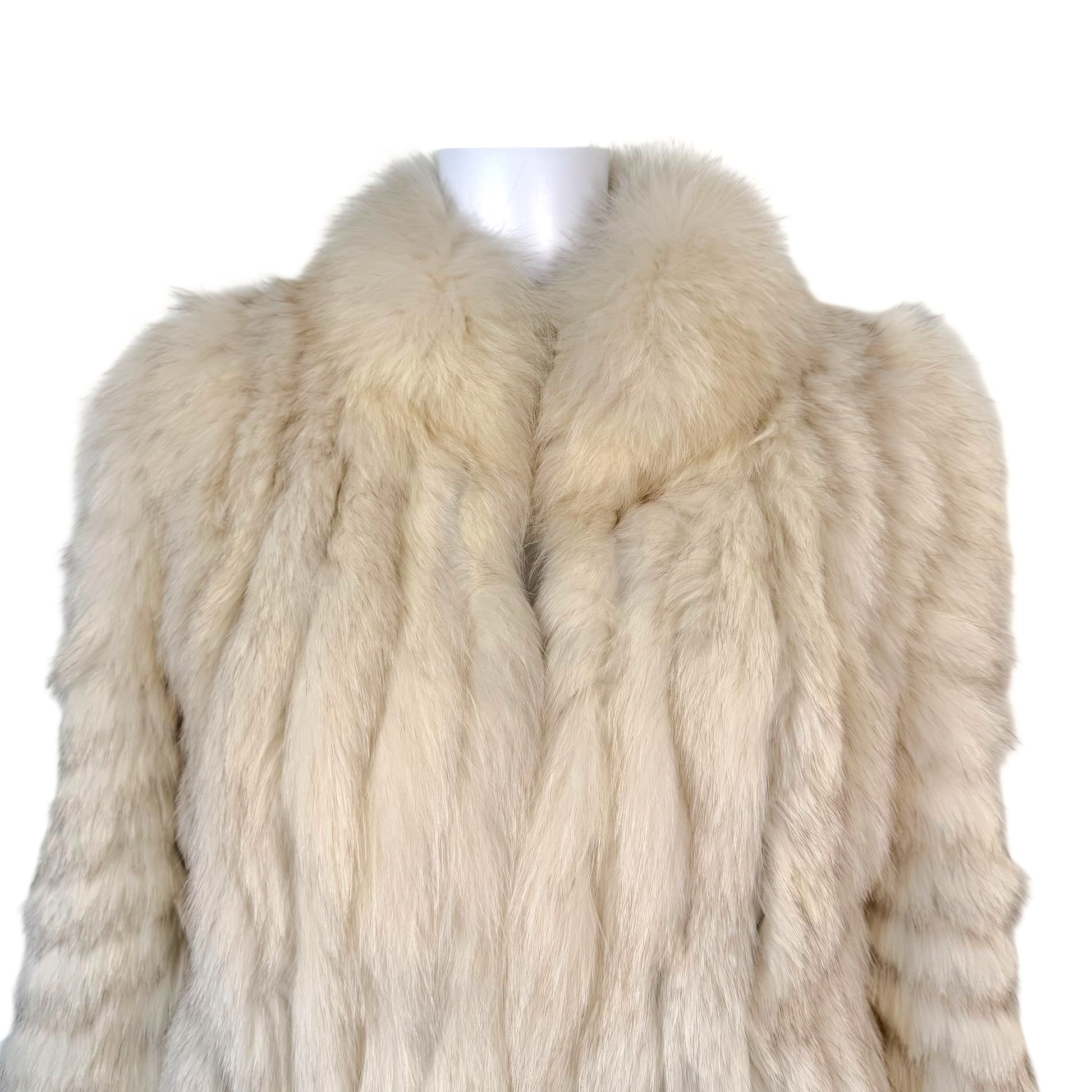 Vintage Saga White Fox Fur Coat - Outfit Repeater