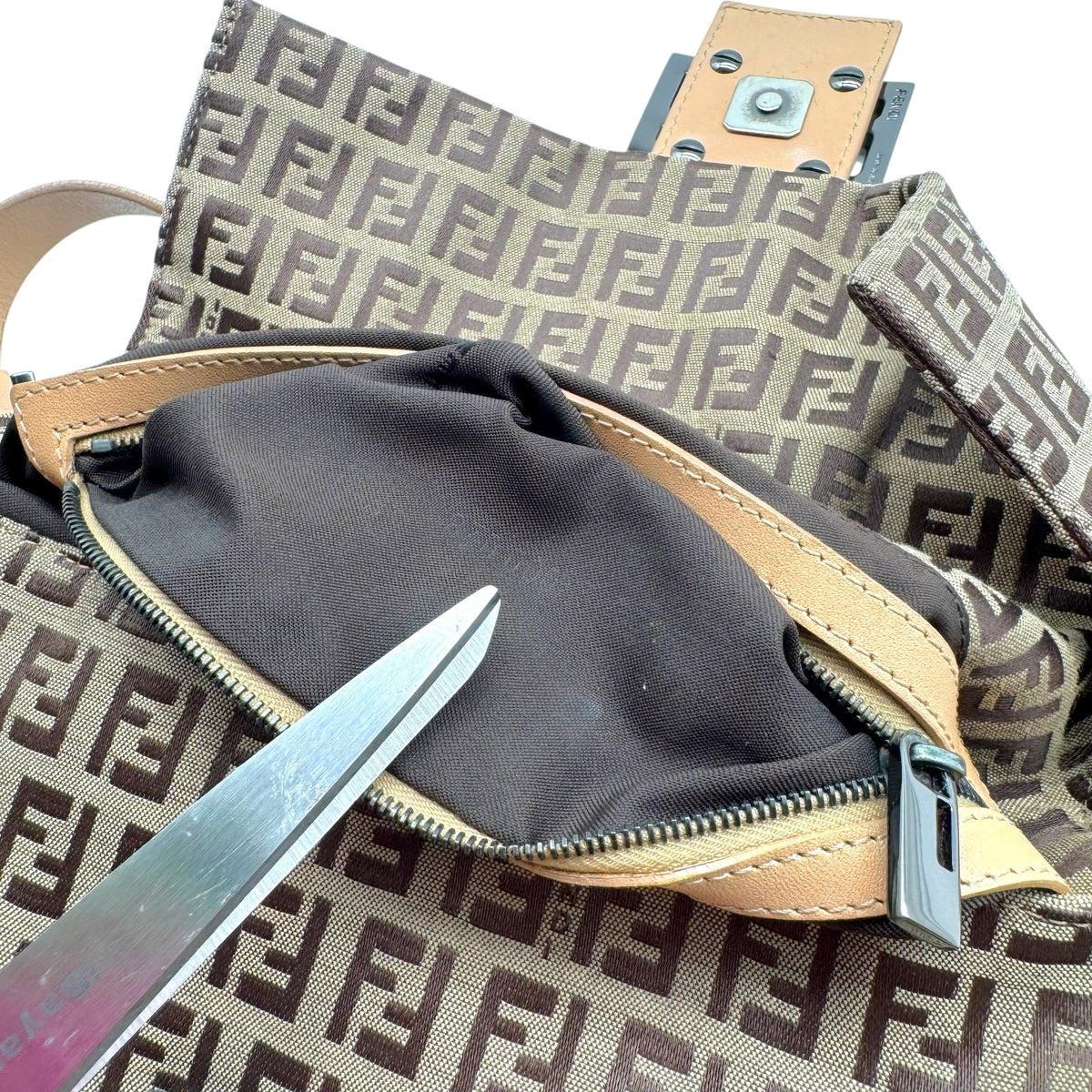 Fendi Baguette Bag Tan Zucchino Monogram