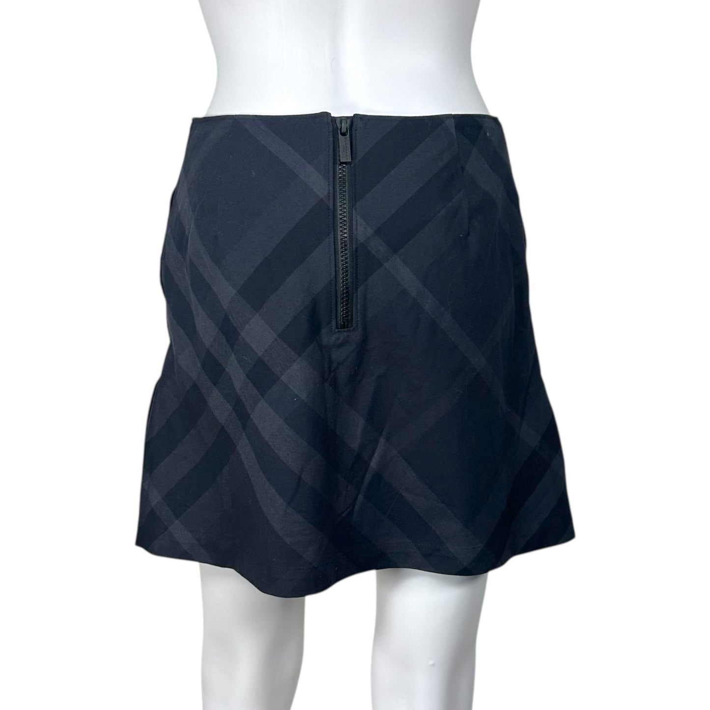 Burberry Golf Line Dark Gray / Black Nova Check Plaid A-Line Mini Skirt - Outfit Repeater
