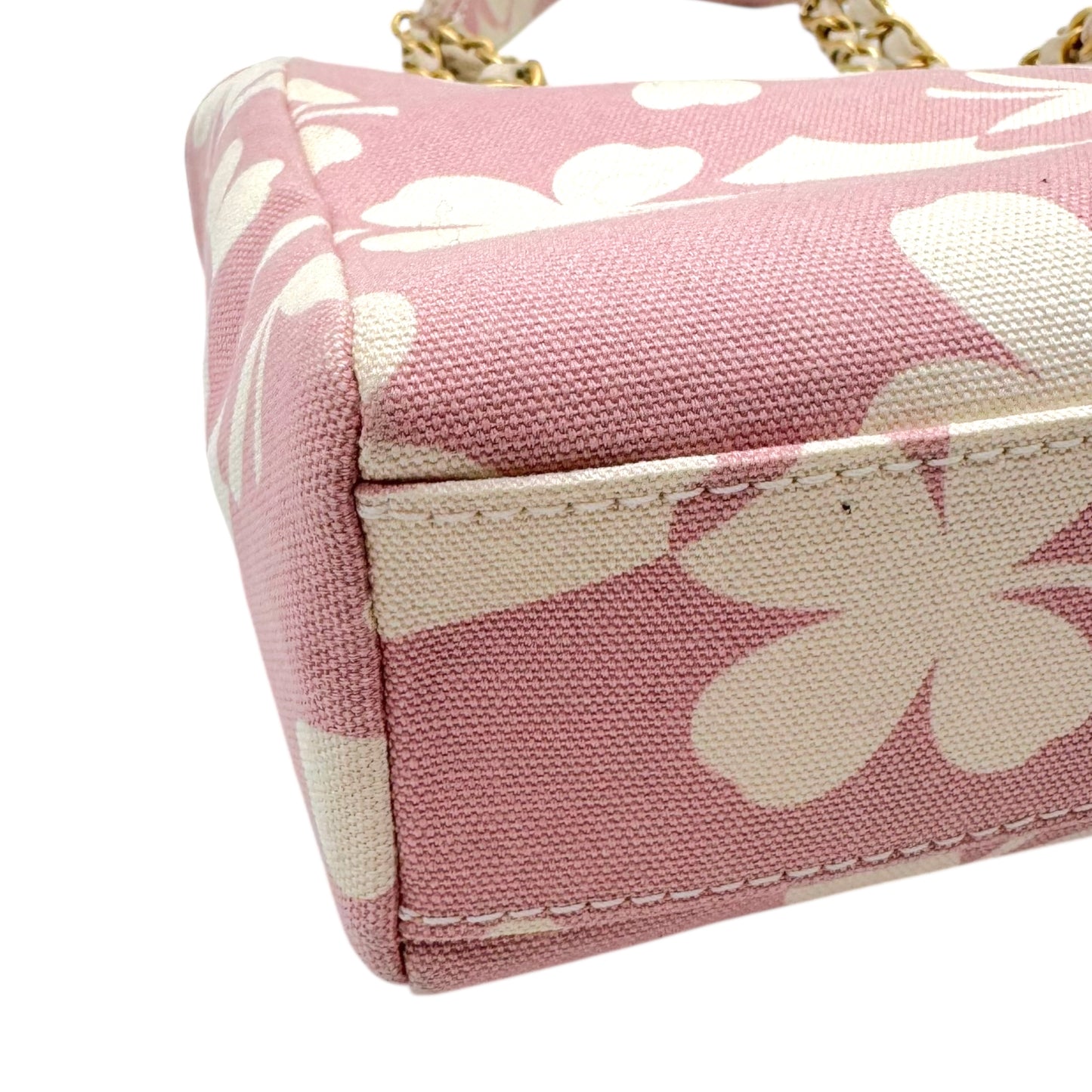 Chanel Pink & White Clover Canvas Printed Shoulder Bag 2004-2005 - Outfit Repeater