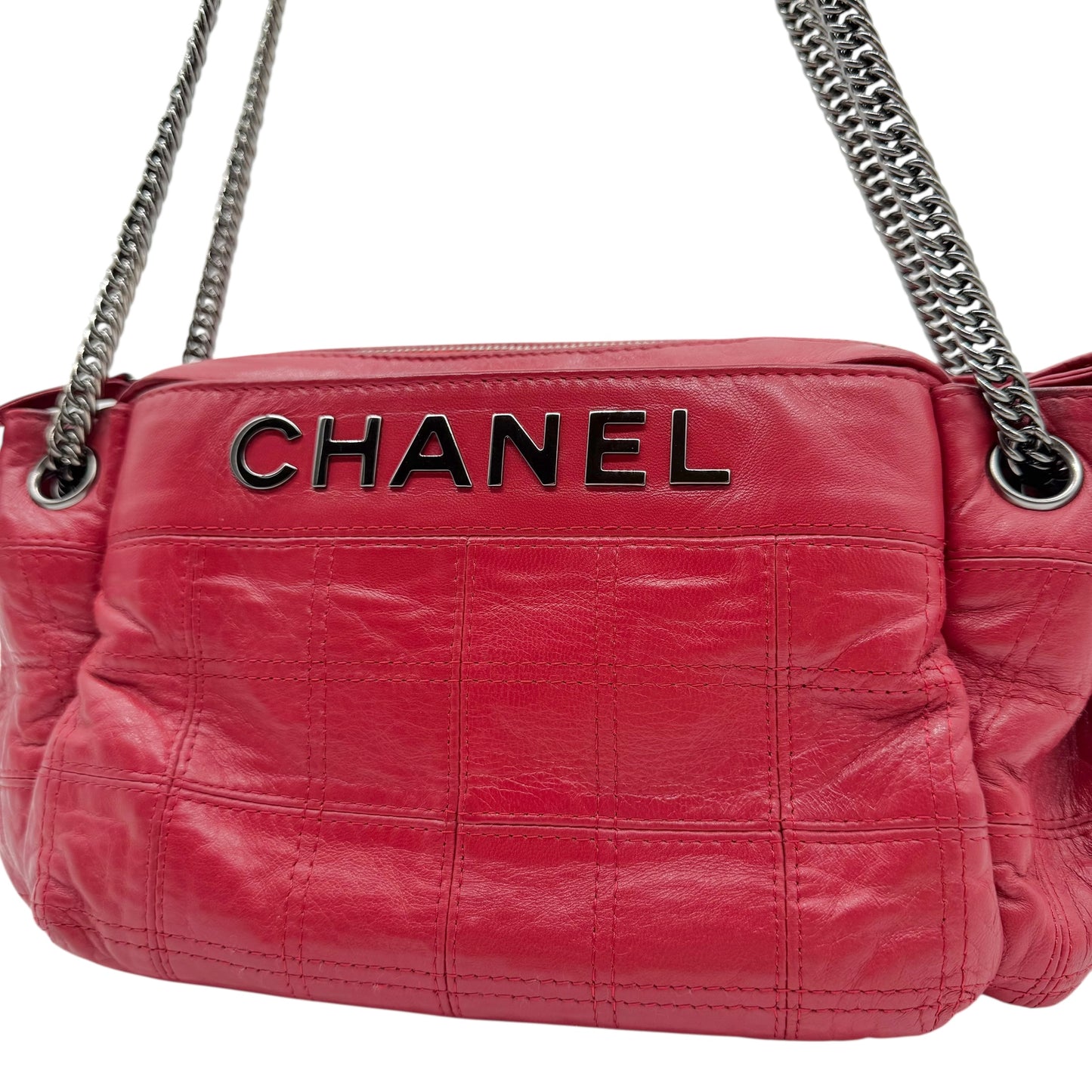 Chanel Red Leather LAX Chocolate Bar Quilted Shoulder Bag 2006-08 - Outfit Repeater