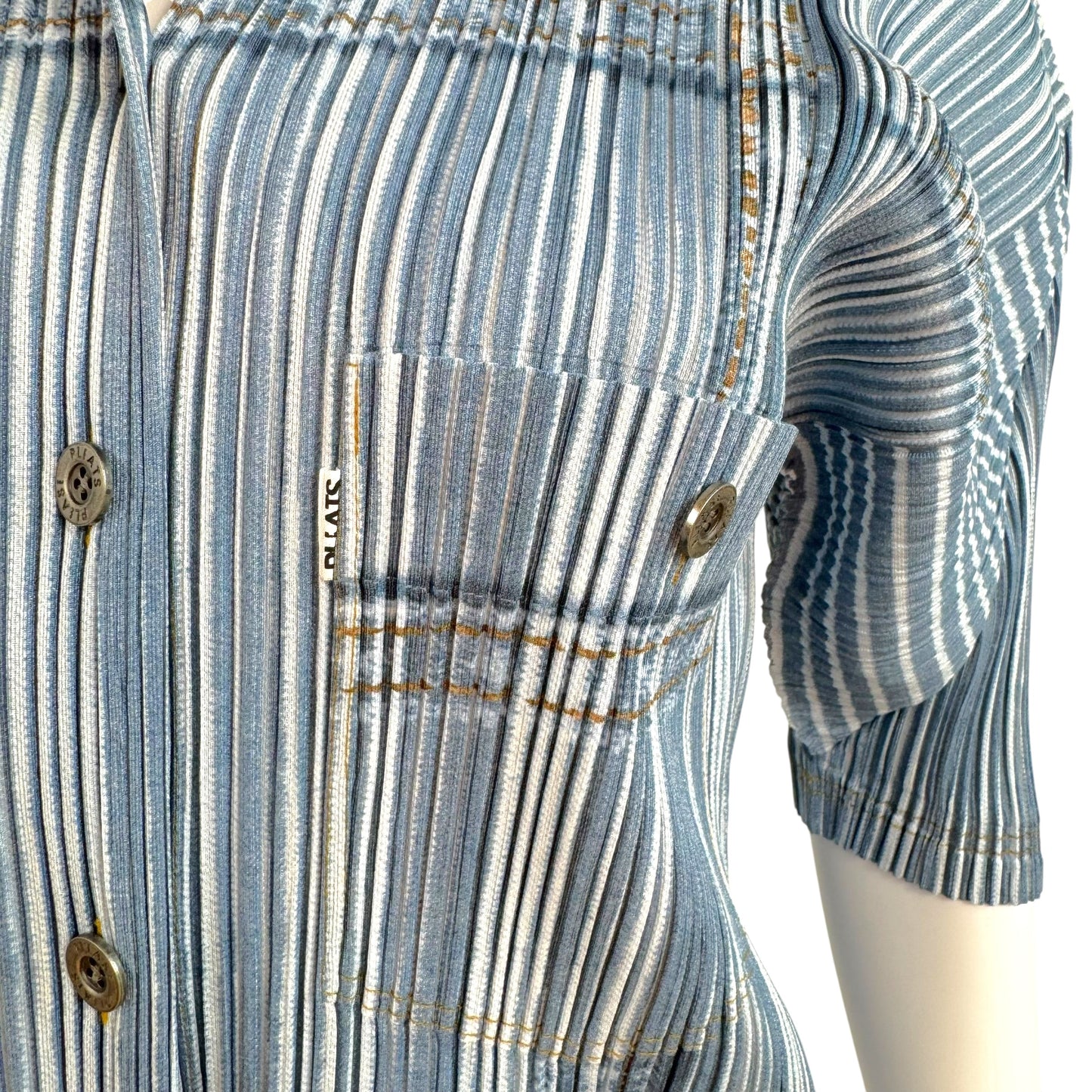 Issey Miyake Pleats Please Light Wash Denim Printed Shirt Sleeve Button Up Blouse Sz 4