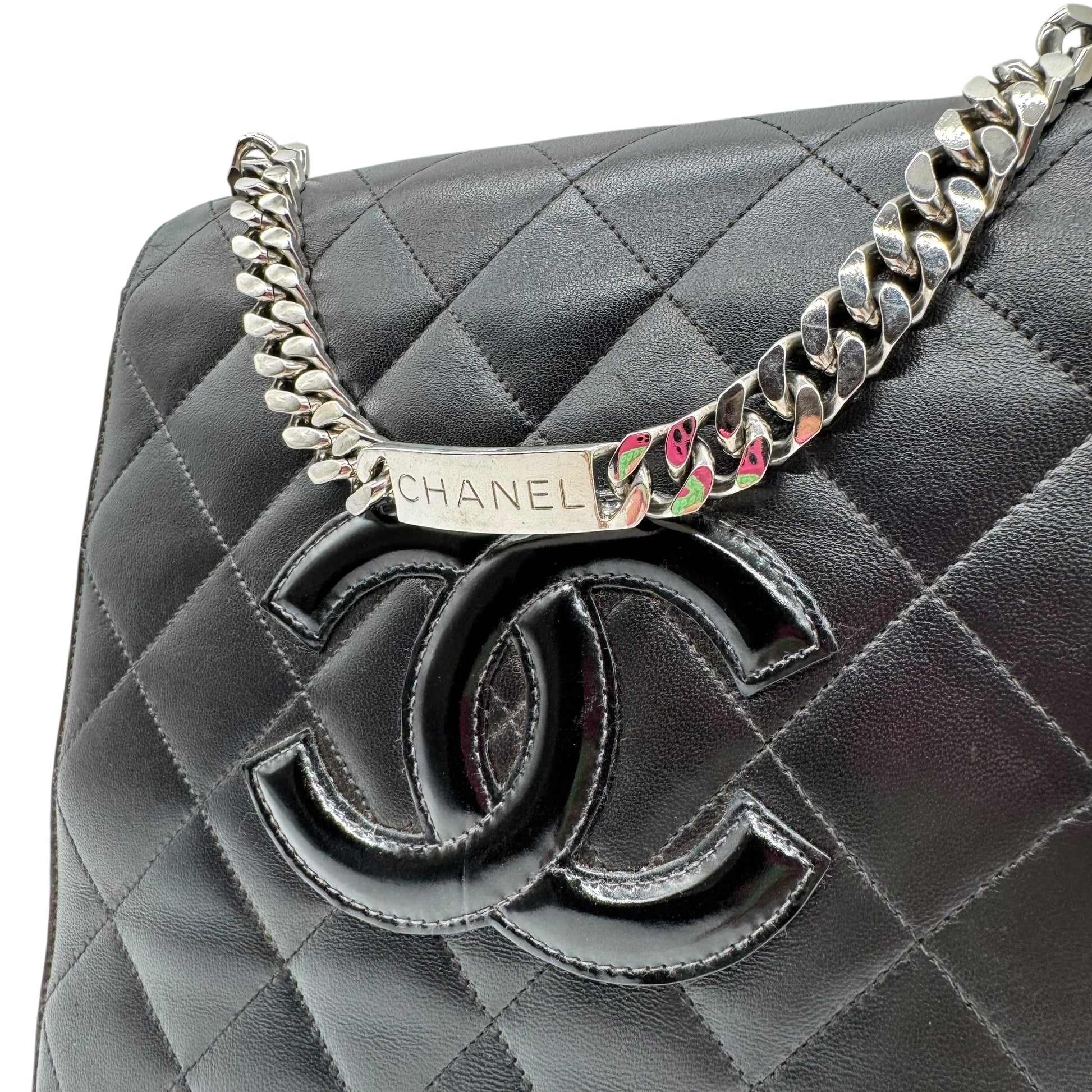 Chanel Black Matelasse Lambskin ID Bracelet Bag 1996-1997 - Outfit Repeater