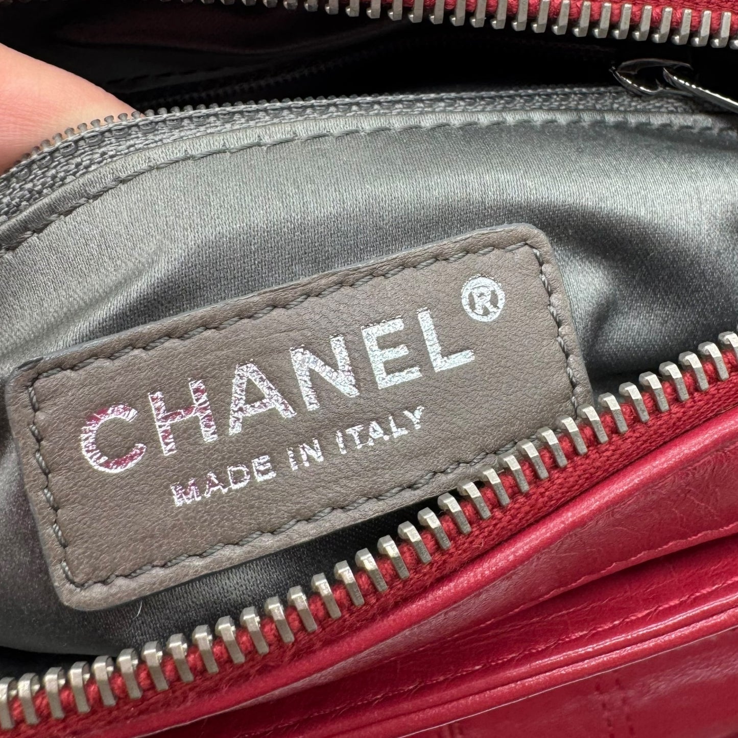 Chanel Red Leather LAX Chocolate Bar Quilted Shoulder Bag 2006-08 - Outfit Repeater