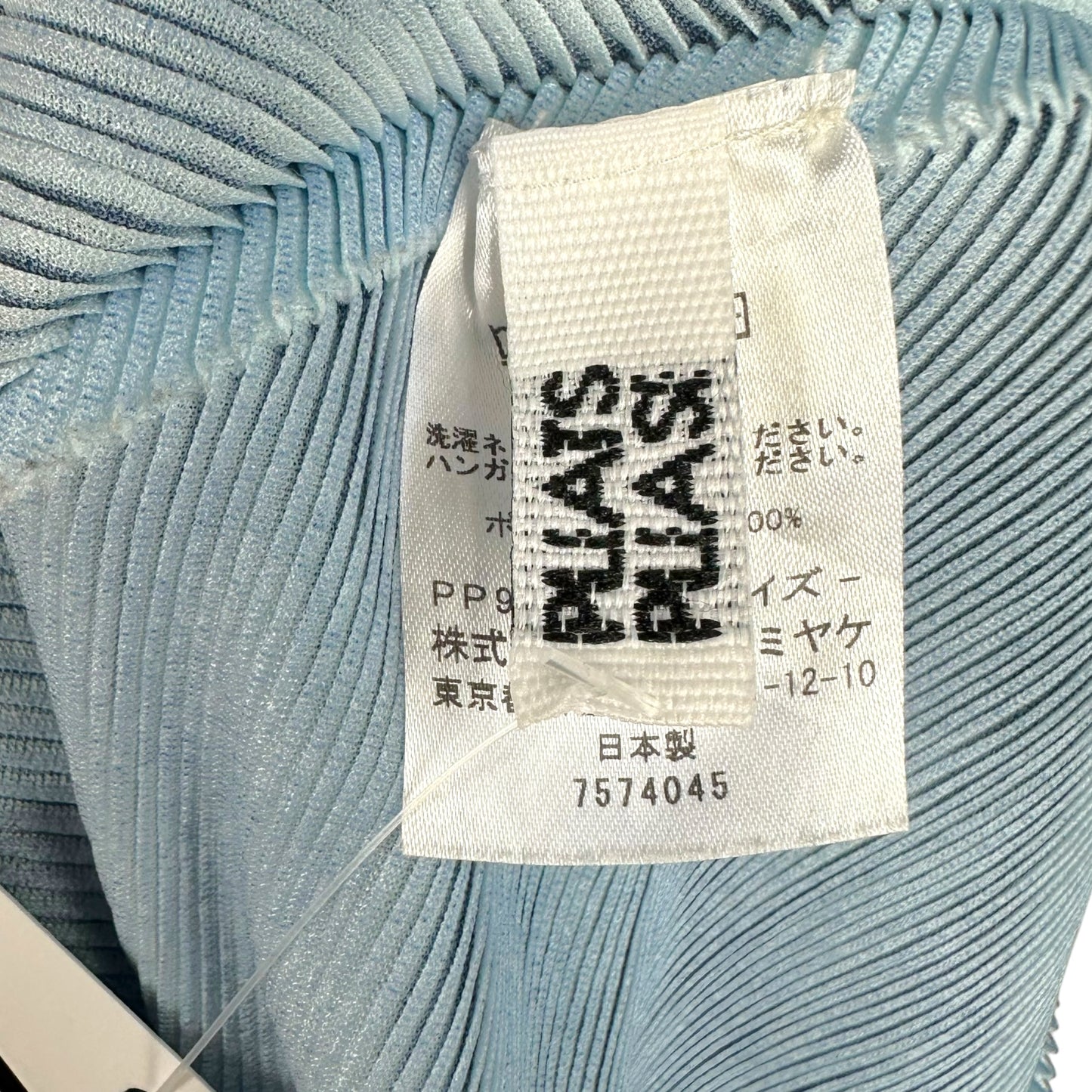 Issey Miyake Pleats Please Blue Ombre Pleated Circle-Cut Blouse